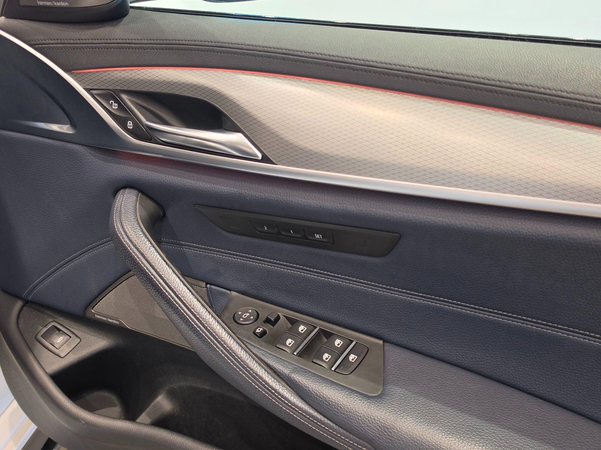 BMW 5 Series view 65