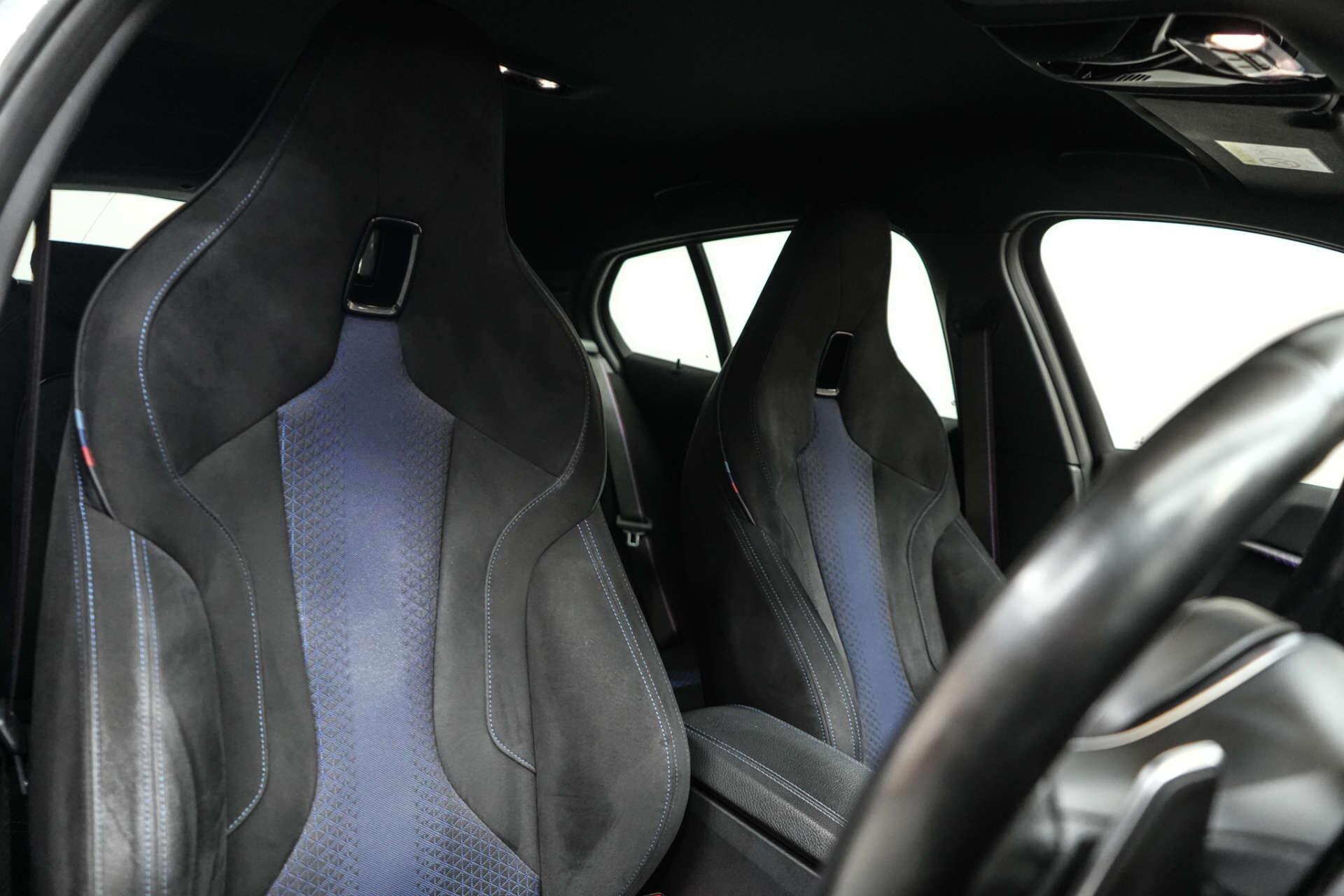 BMW 1 Series view 13