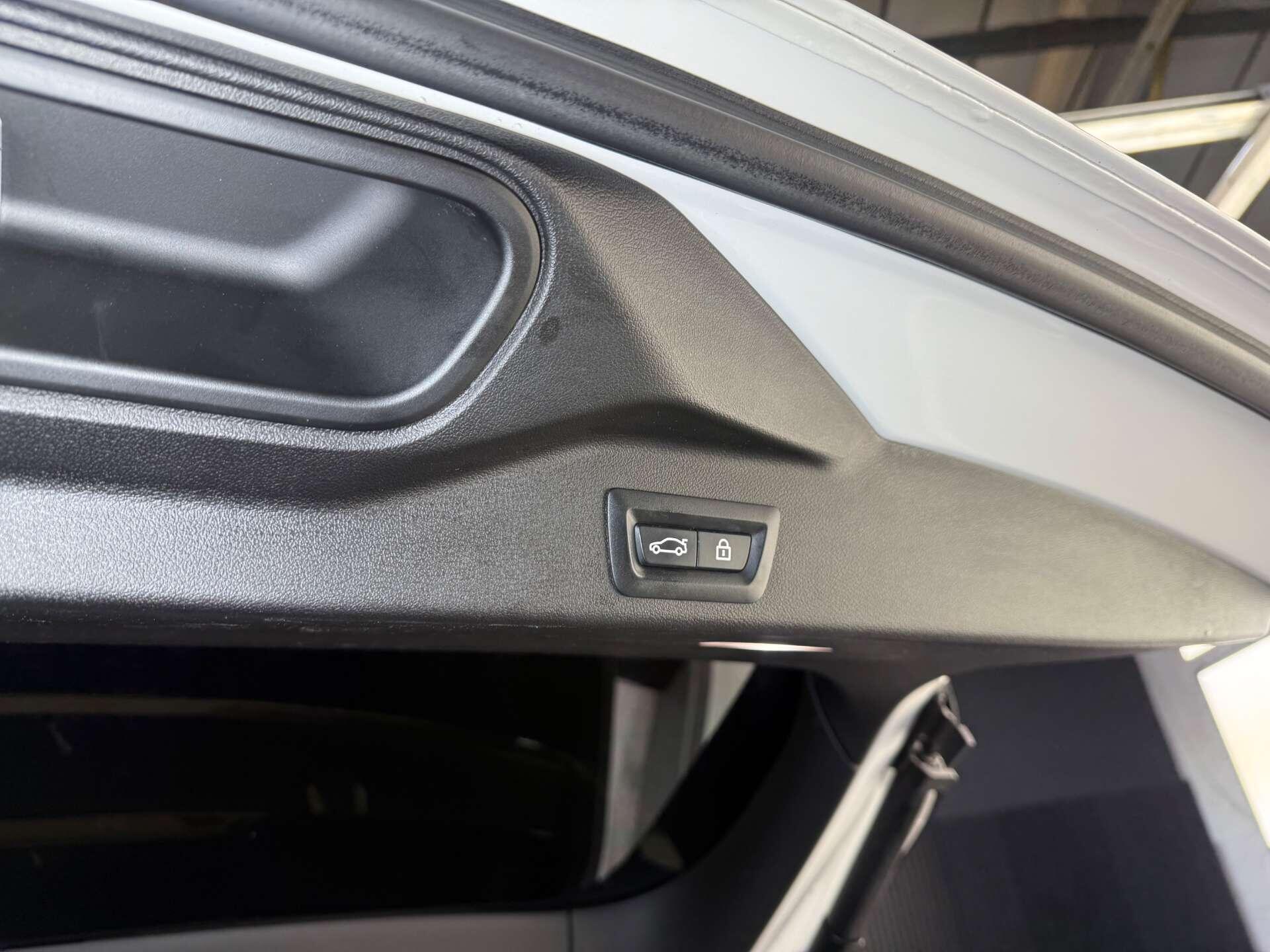 BMW X5 view 19