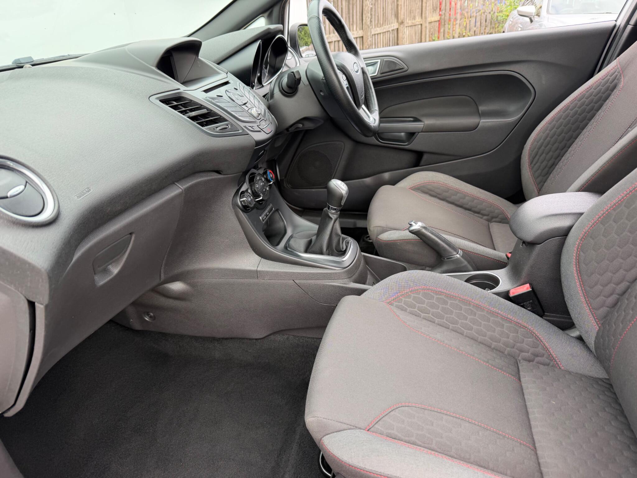 Ford Fiesta view 26