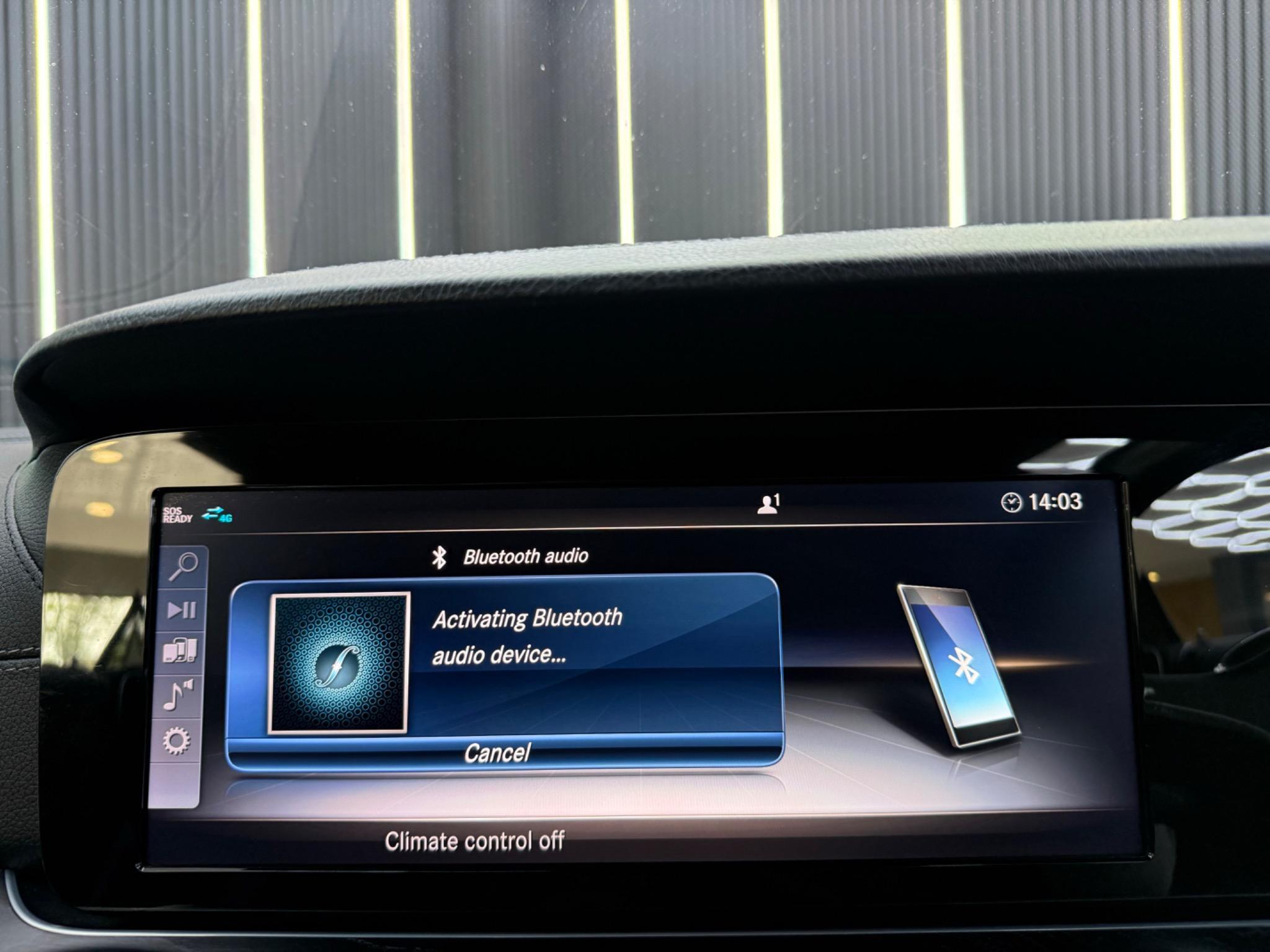 Mercedes-Benz E Class view 29
