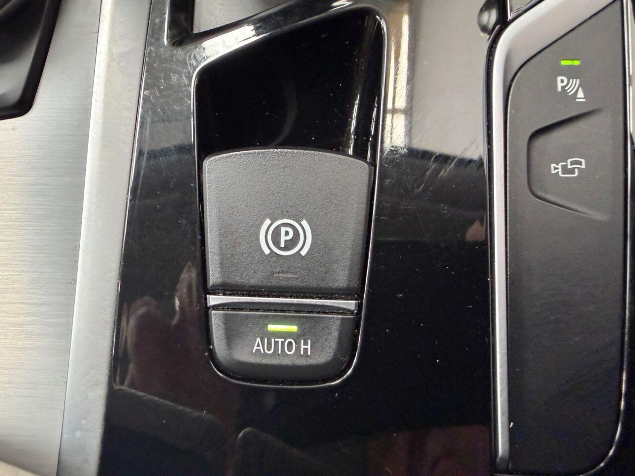 BMW 5 Series view 48