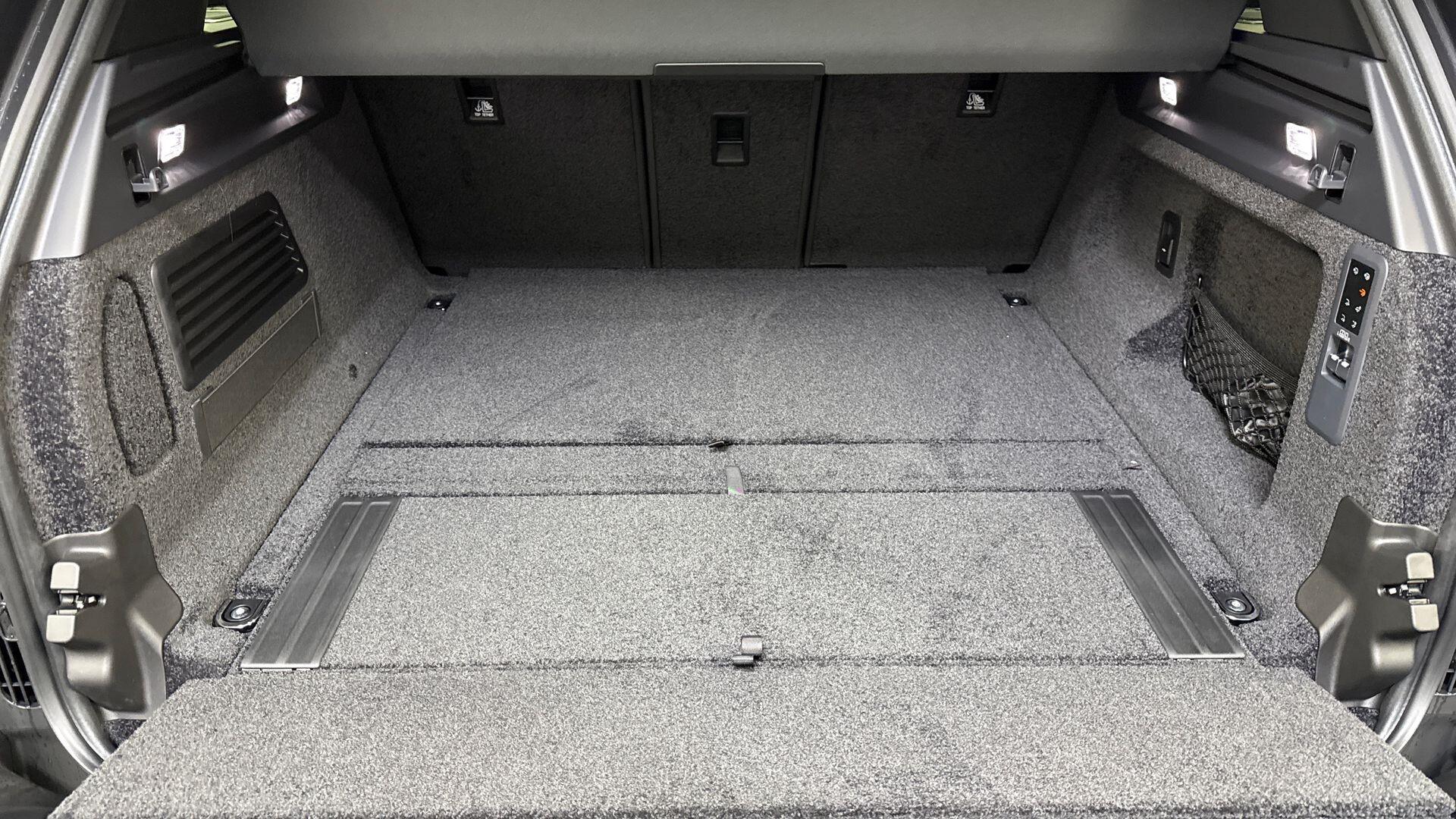 Land Rover Range Rover view 10