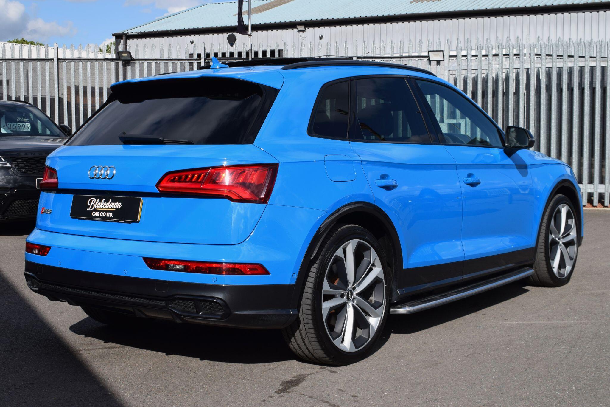 Audi SQ5 view 5