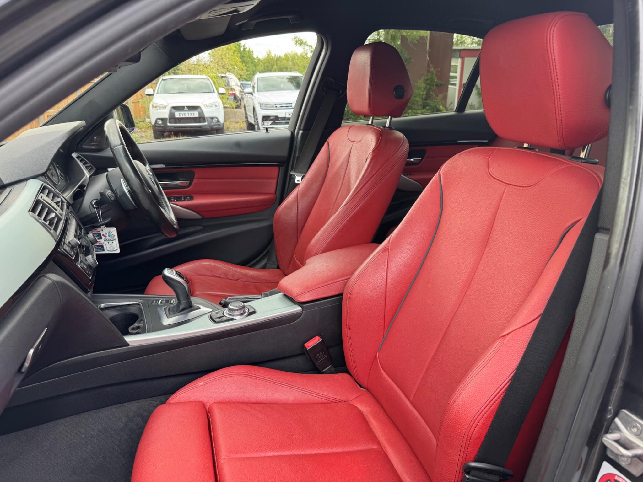 BMW 3 Series view 49