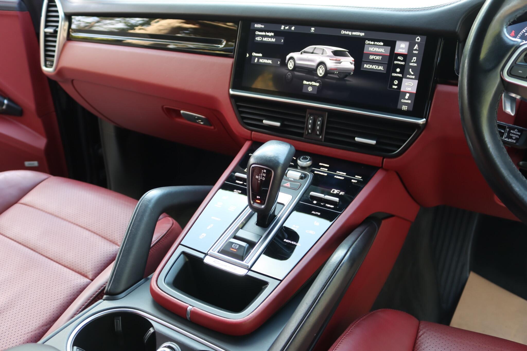 Porsche Cayenne view 49