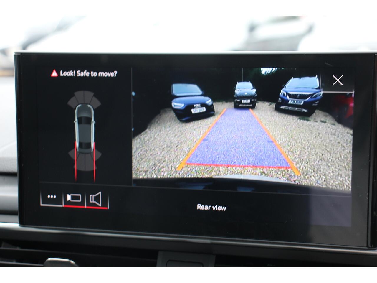 Audi A4 view 20