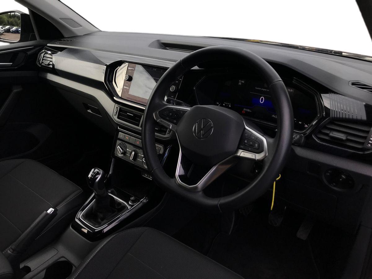 Volkswagen T-Cross view 3