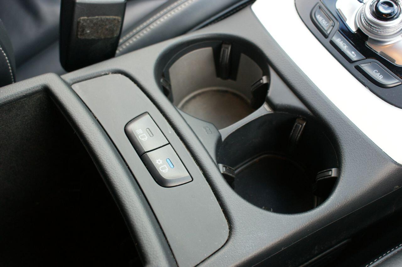 Audi SQ5 view 63