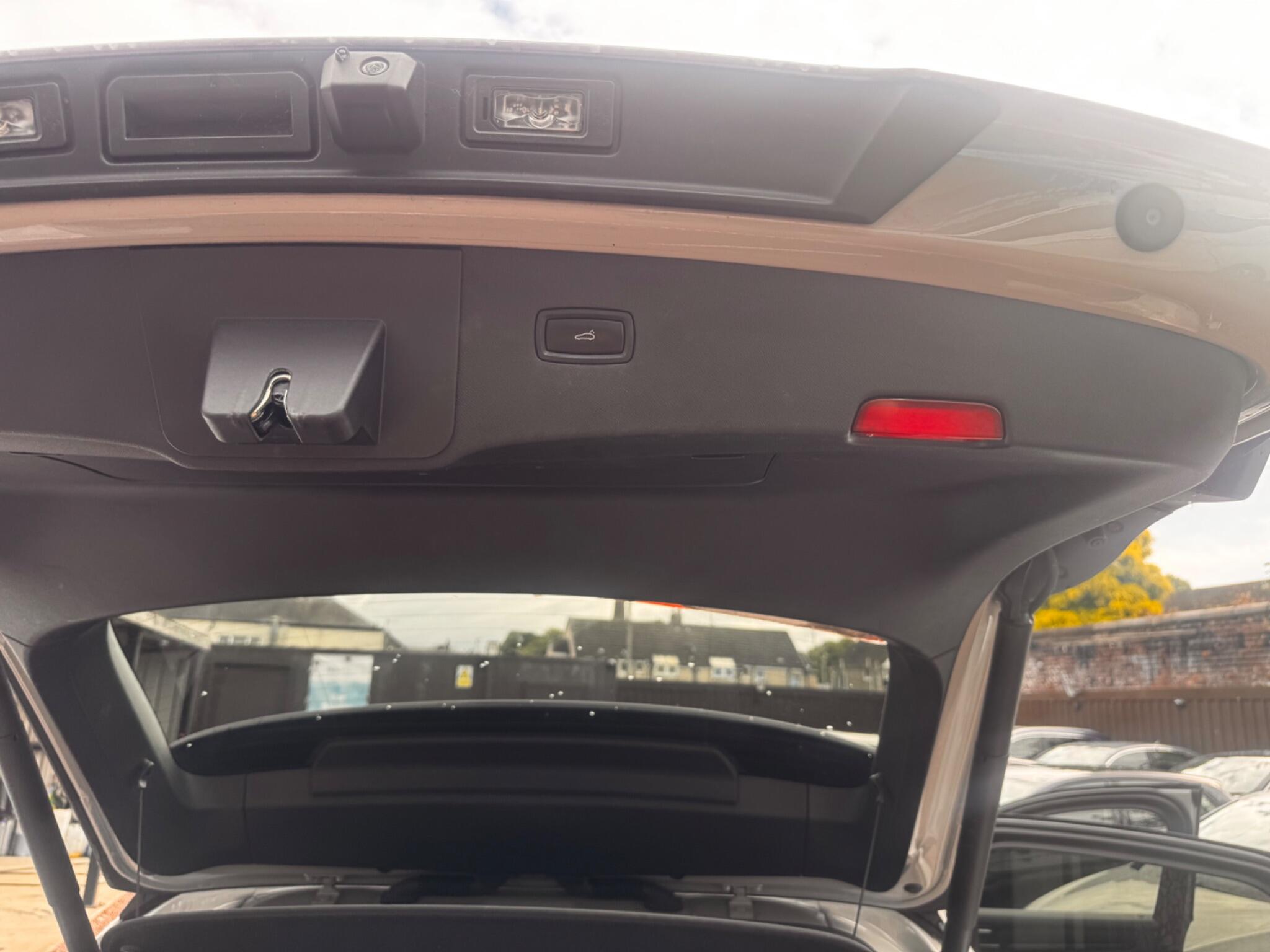Porsche Cayenne view 71