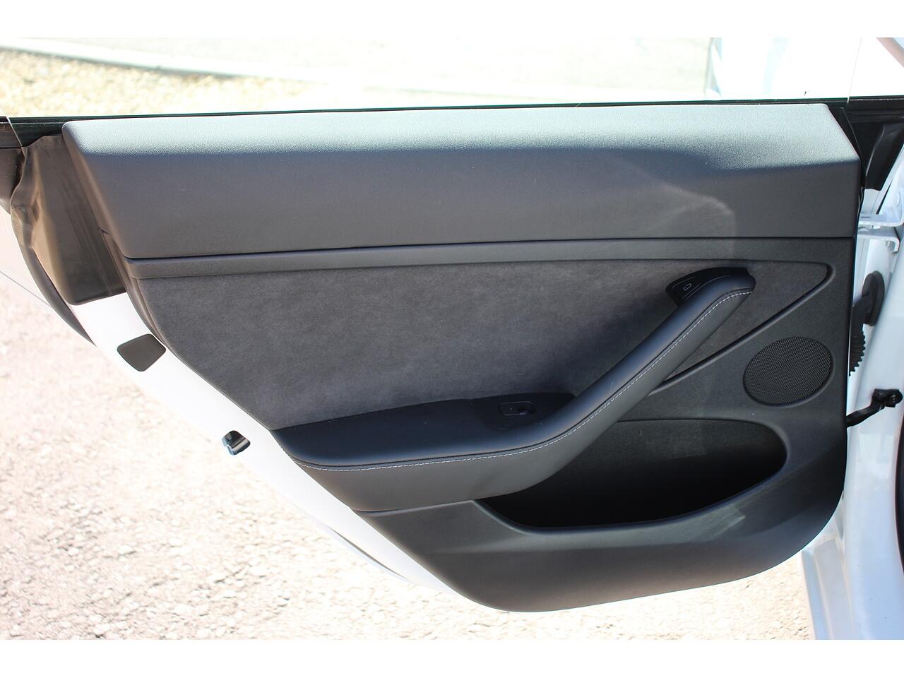 Tesla Model 3 view 35