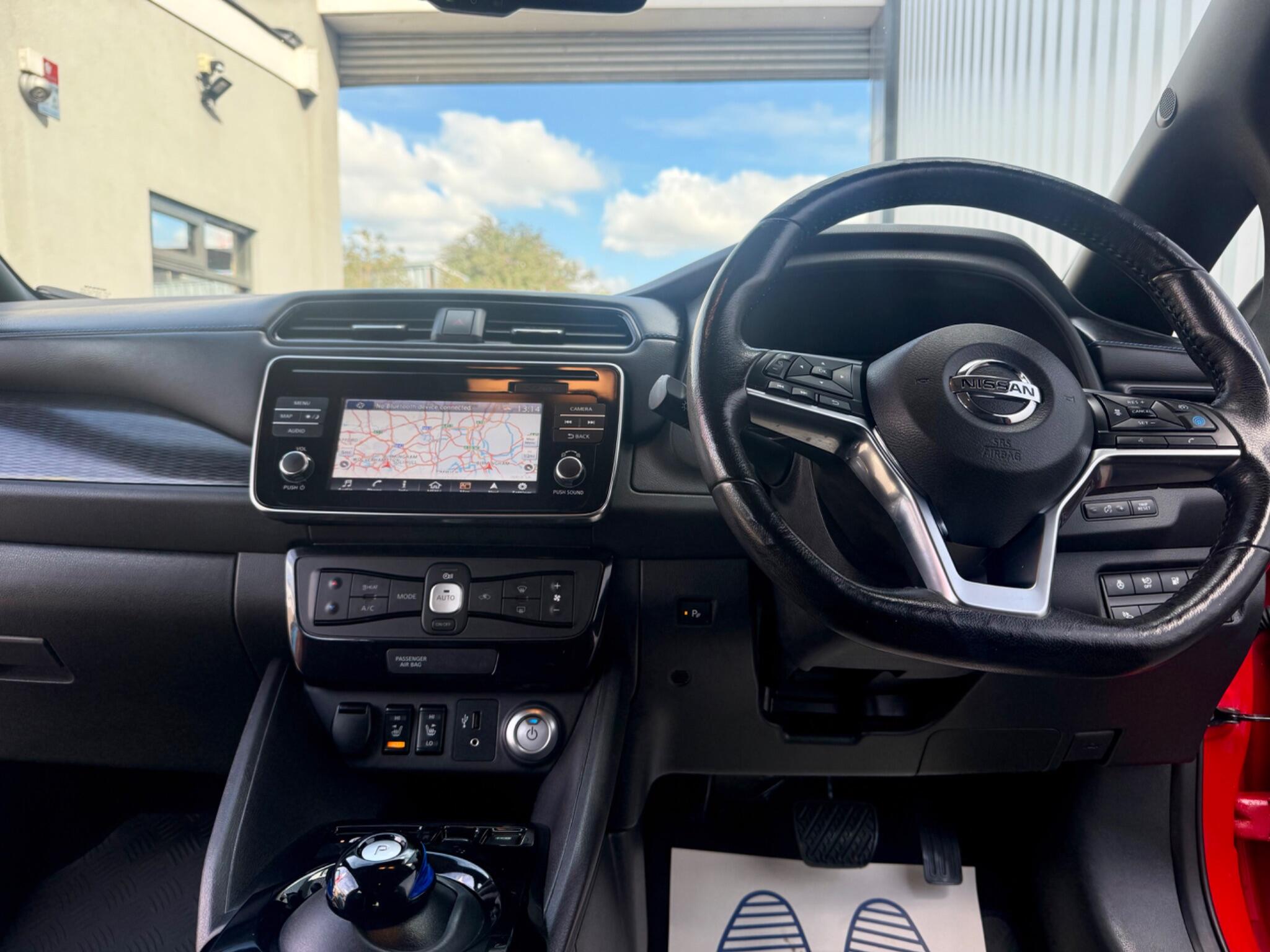 Nissan Leaf view 9