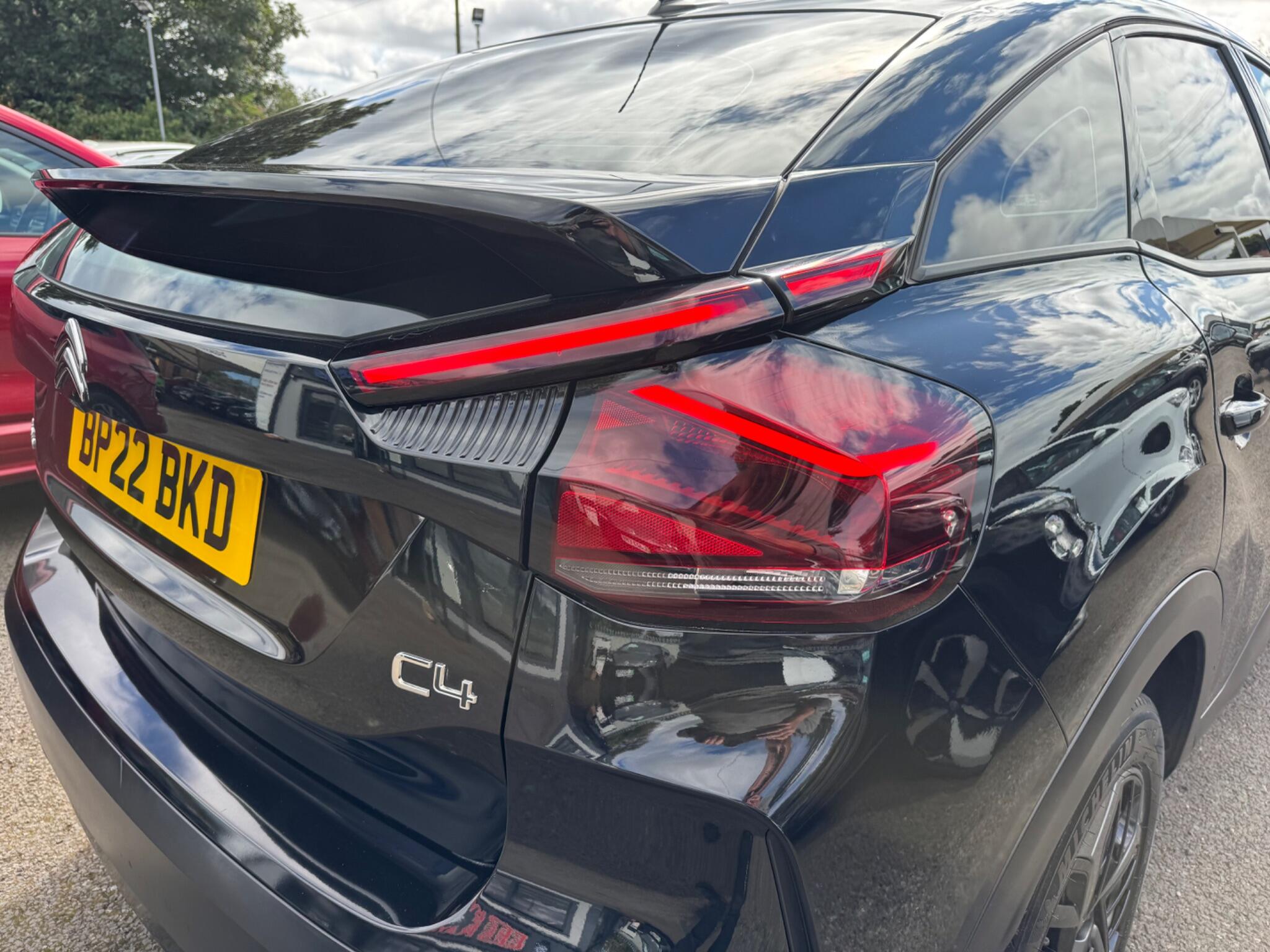 Citroen C4 view 9