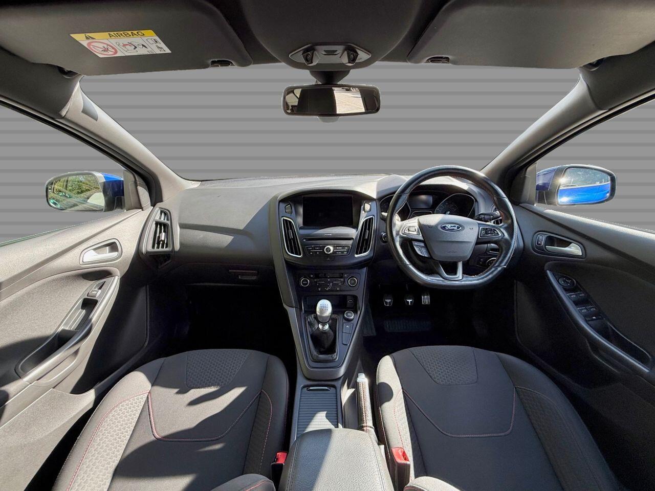 Ford Focus view 20