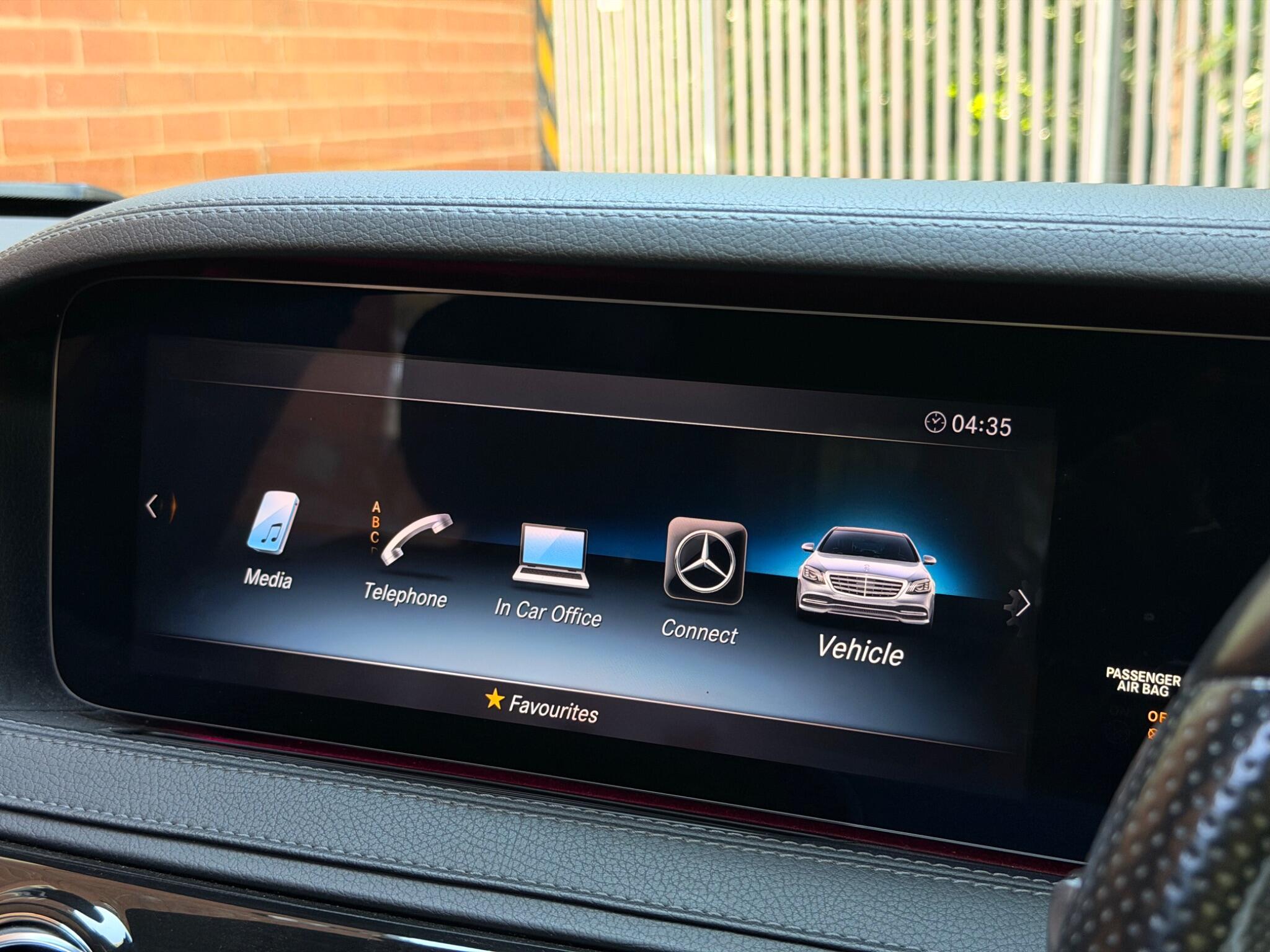 Mercedes-Benz S-Class view 33