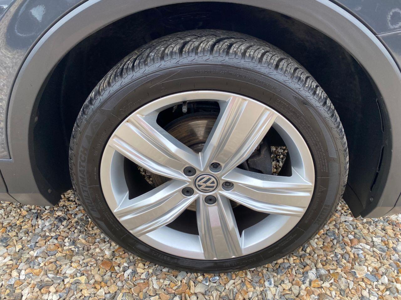 Volkswagen Tiguan view 39