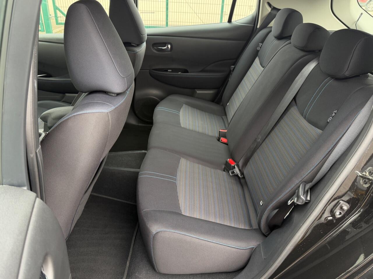 Nissan Leaf view 13
