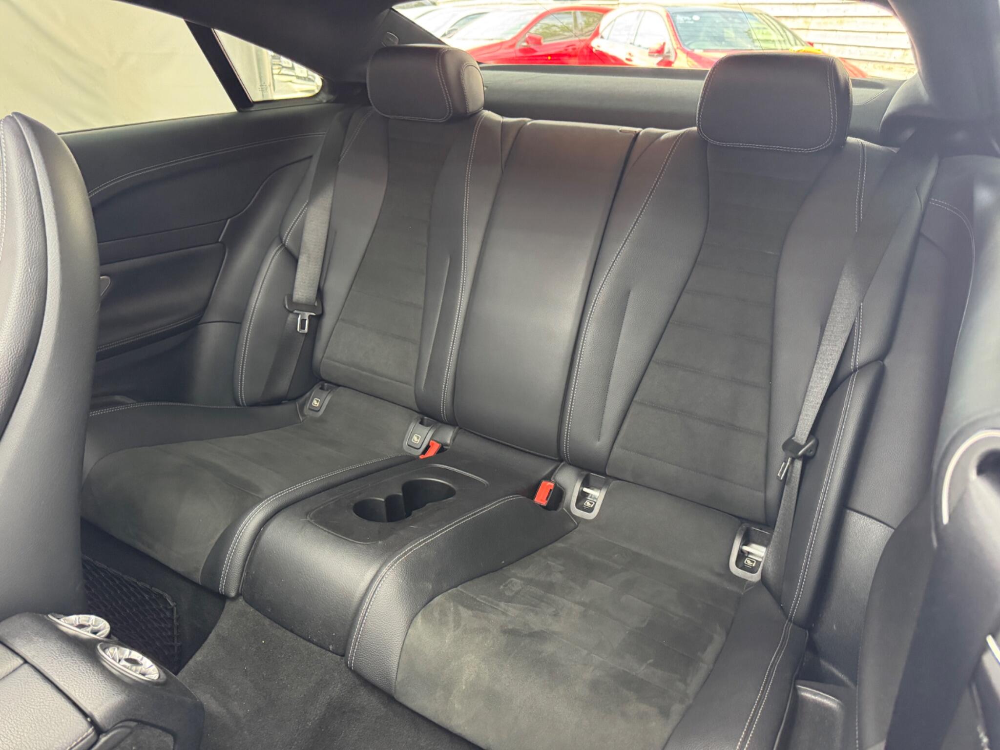 Mercedes-Benz E Class view 29