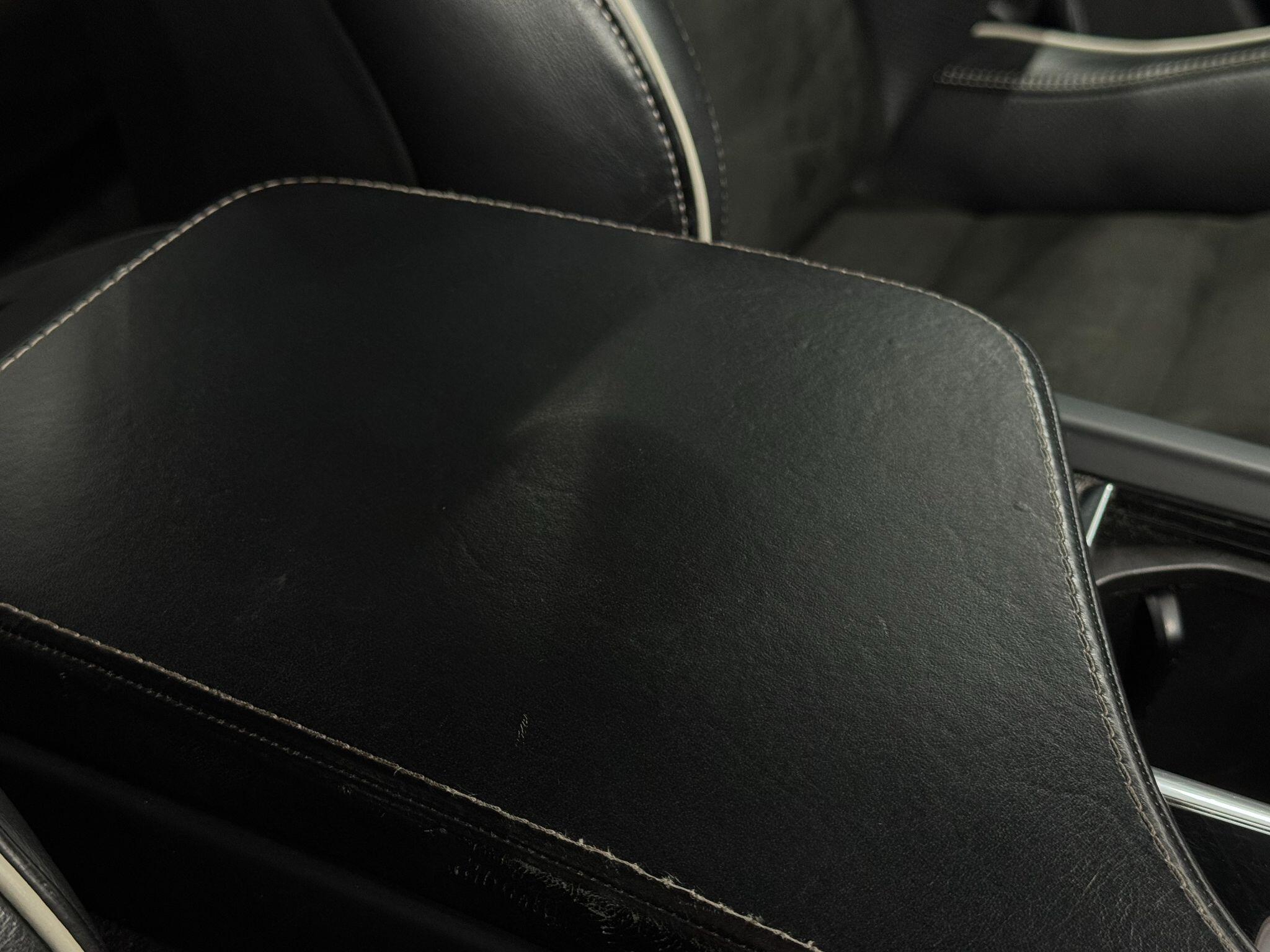 Volvo S90 view 41