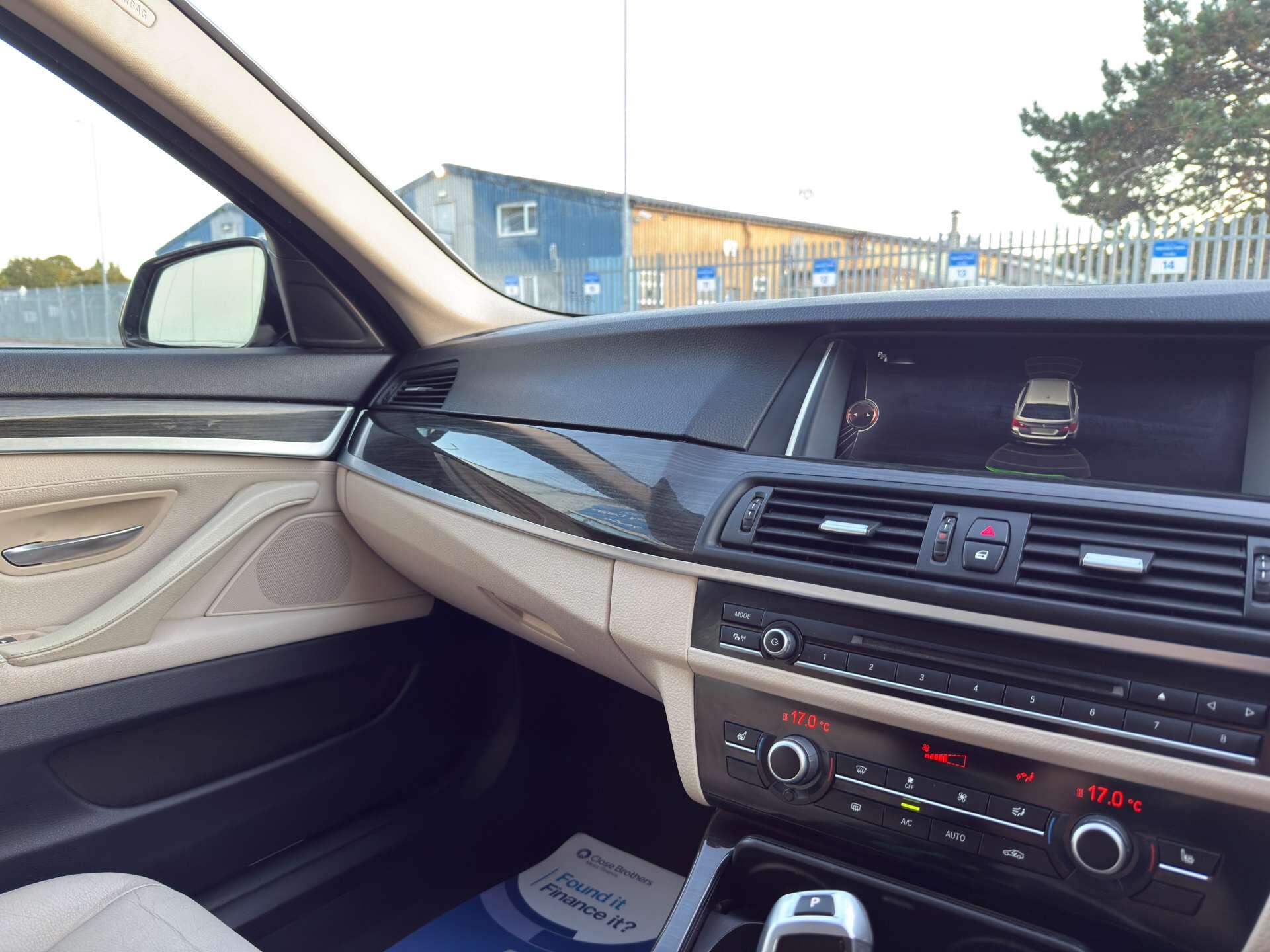 BMW 5 Series view 66