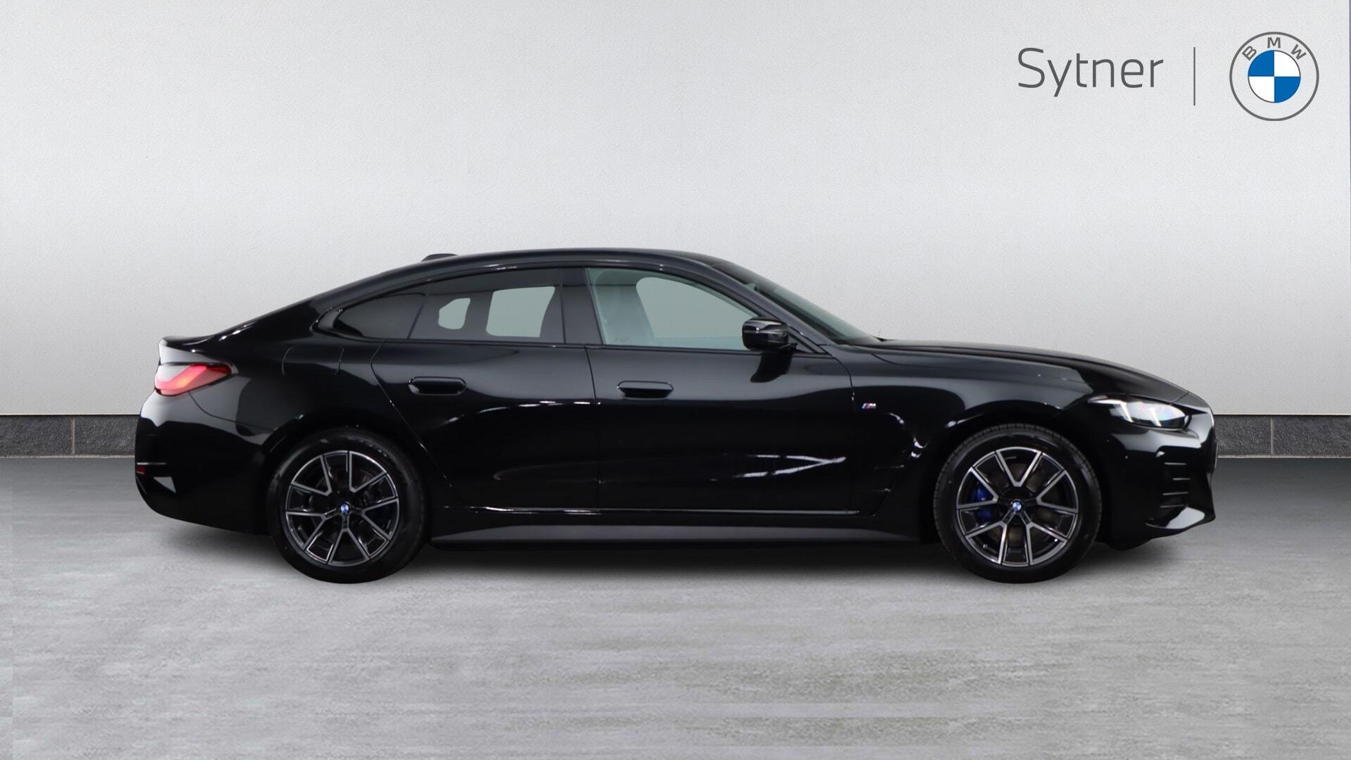 BMW i4 view 3