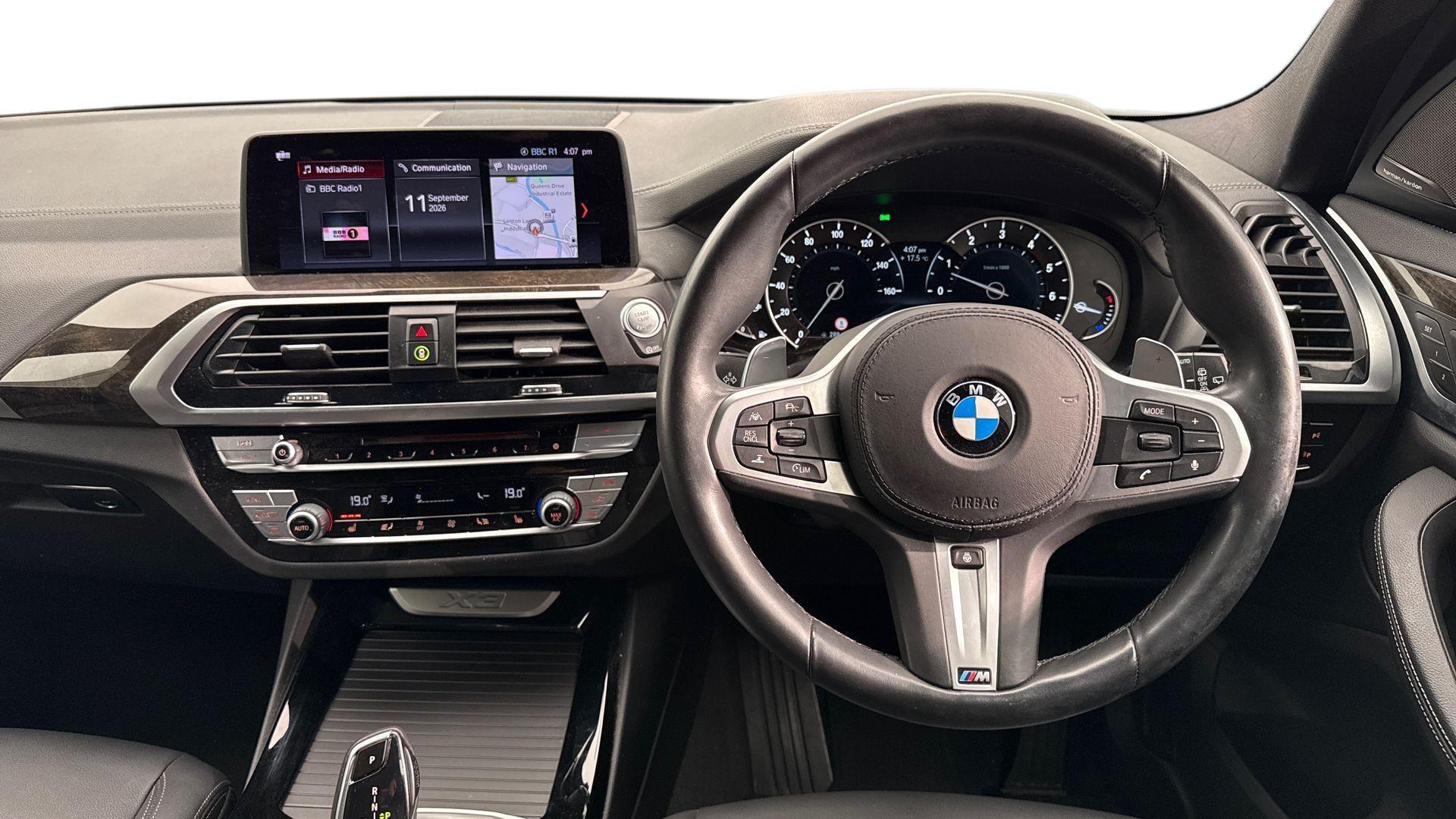 BMW X3 view 5