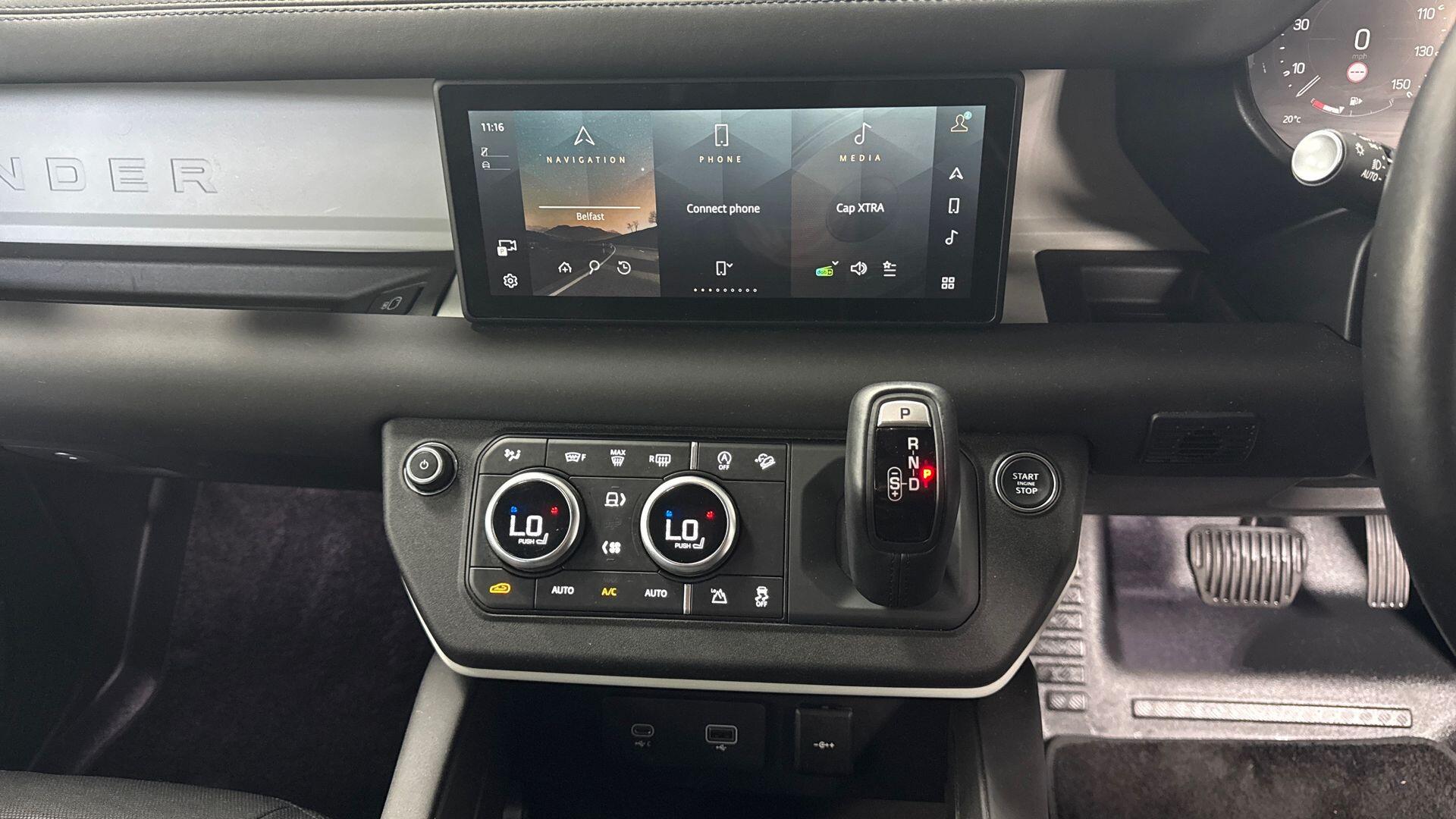 Land Rover Defender view 14