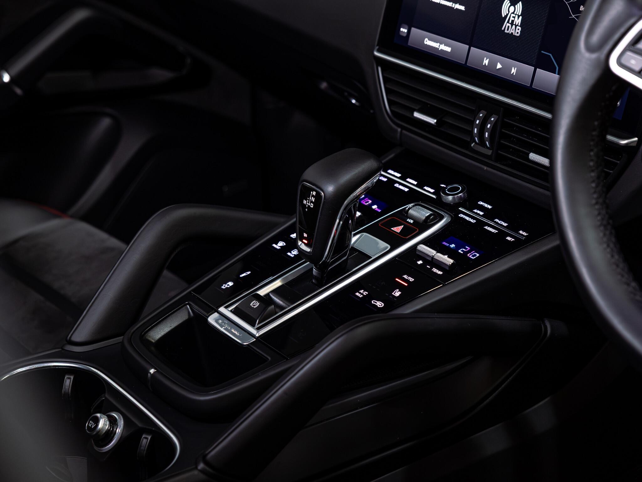 Porsche Cayenne view 20
