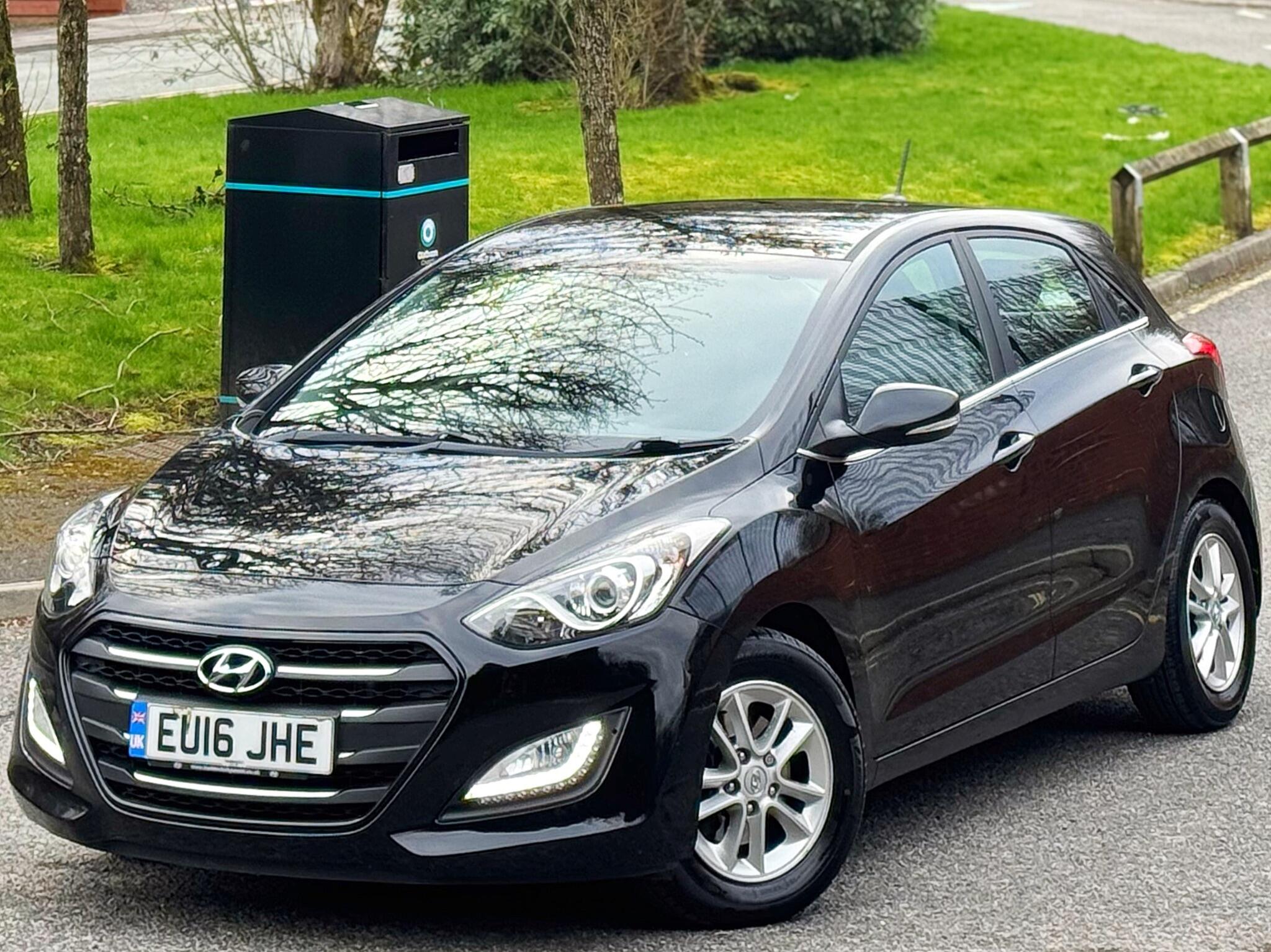 2016 Hyundai i30 1.6 CRDi Blue Drive SE Nav Euro 6 (s/s) 5dr image 15