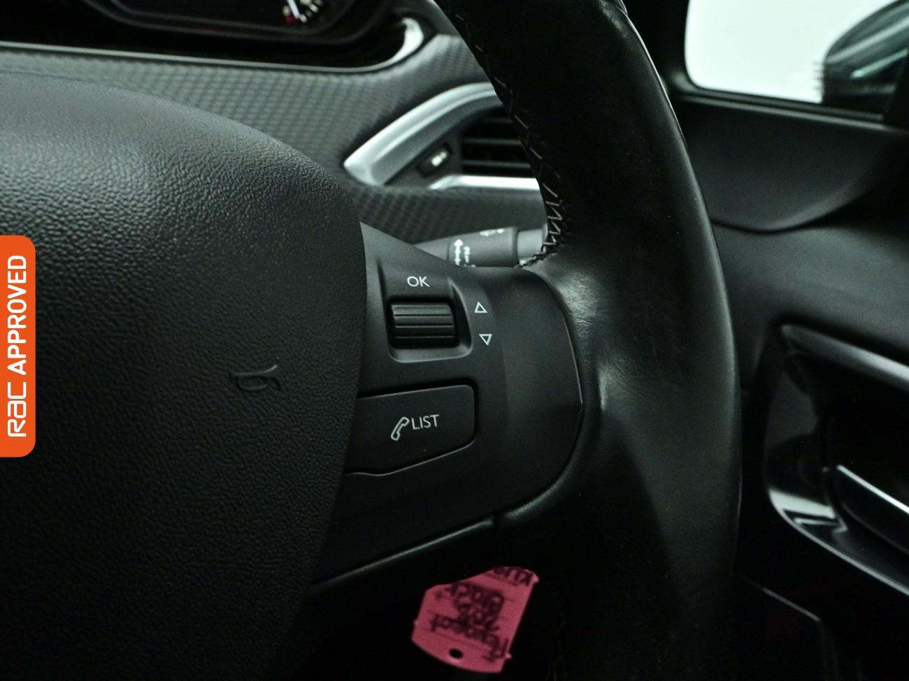 Peugeot 208 view 26