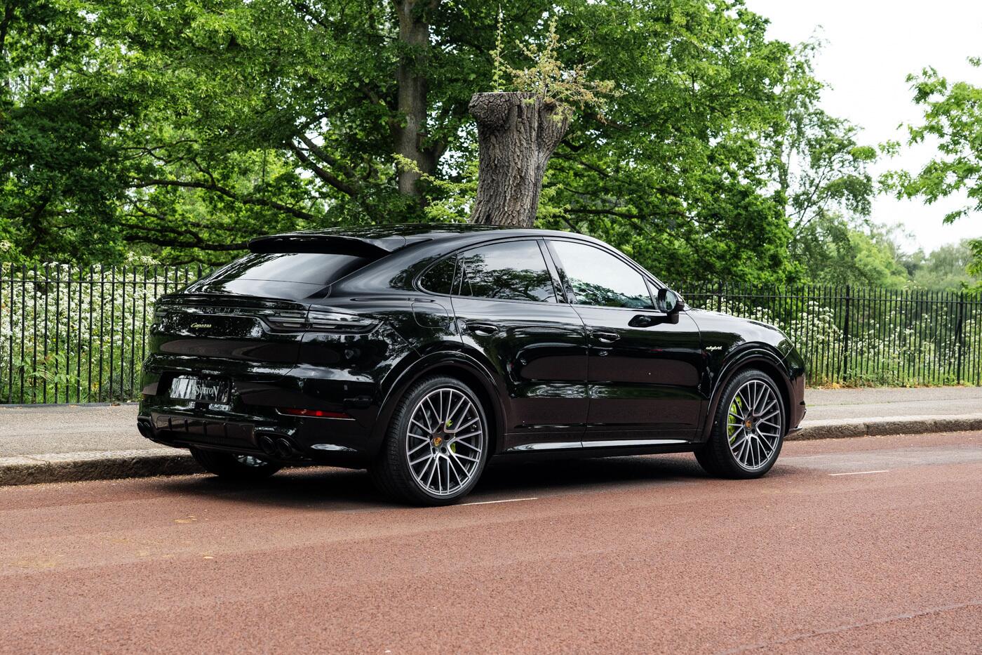 Porsche Cayenne view 4