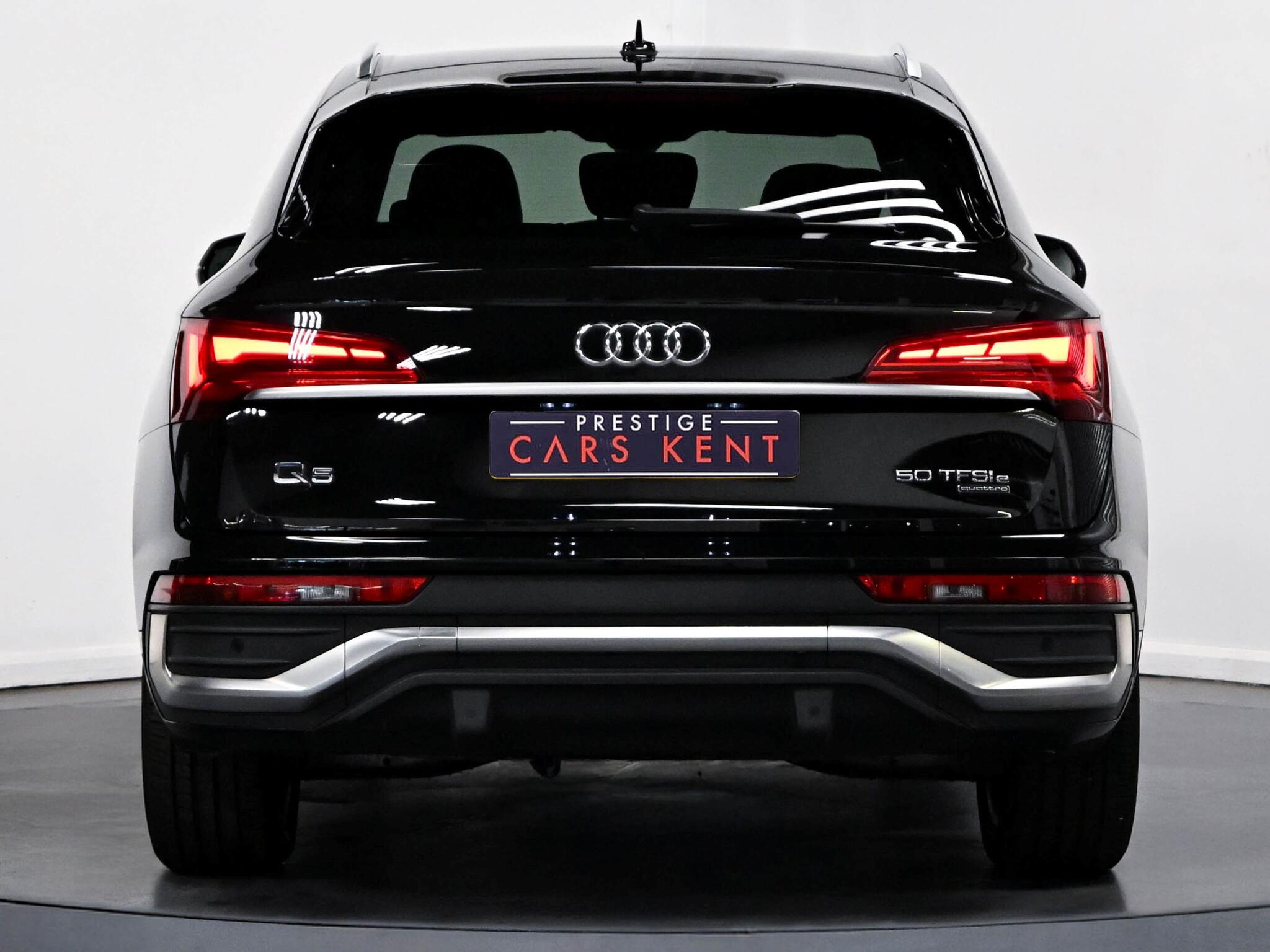 Audi Q5 view 17