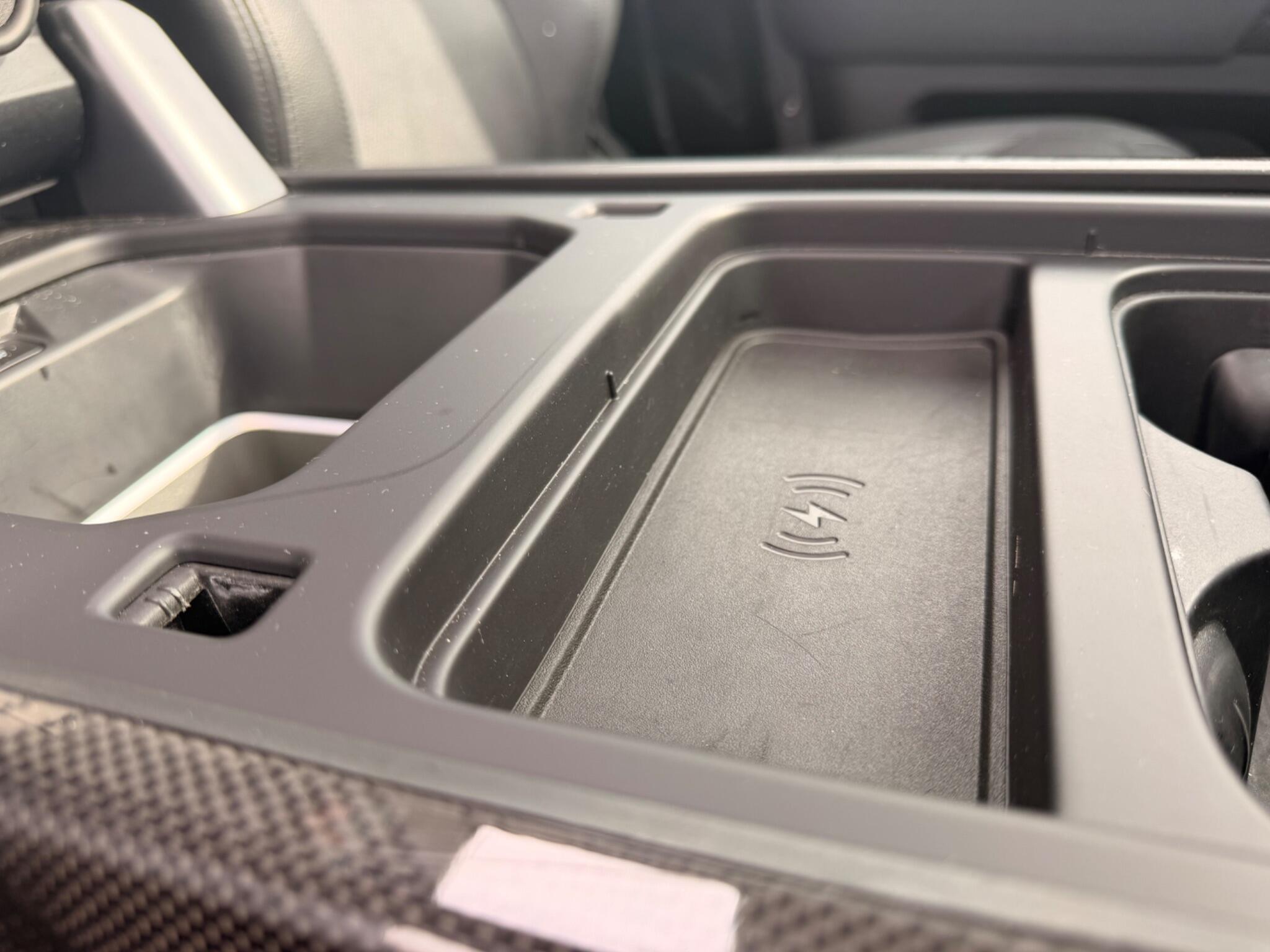 Land Rover Defender view 37