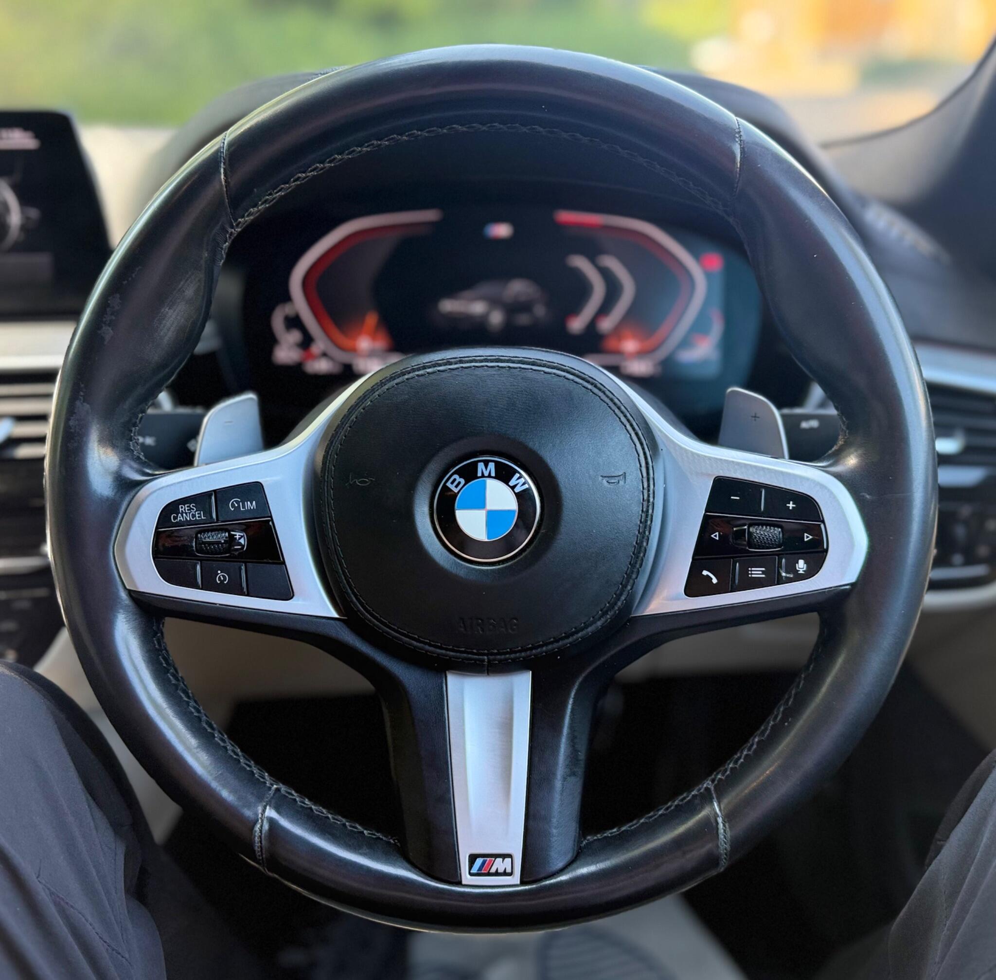BMW 5 Series view 30