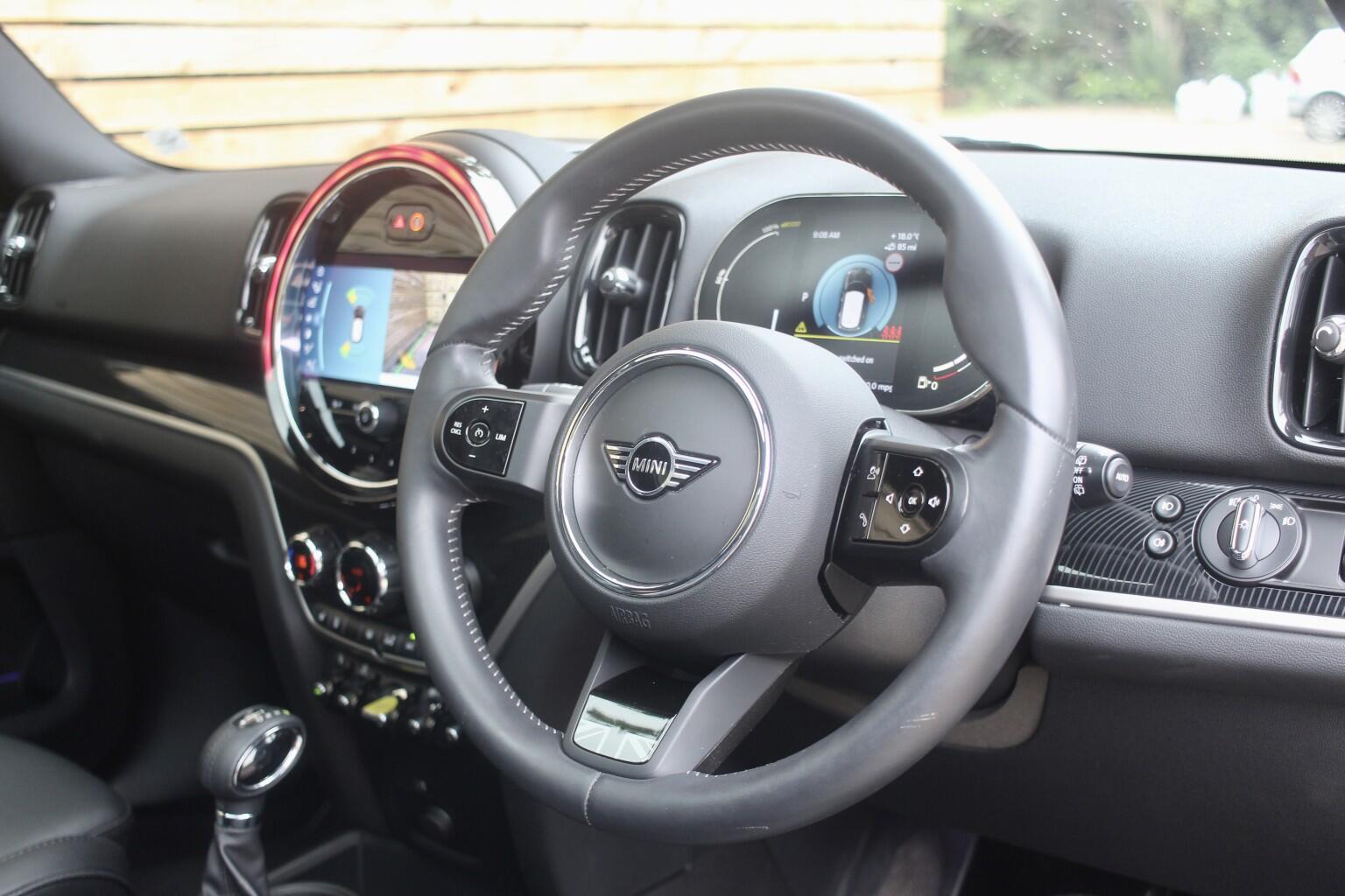 Mini Countryman view 25