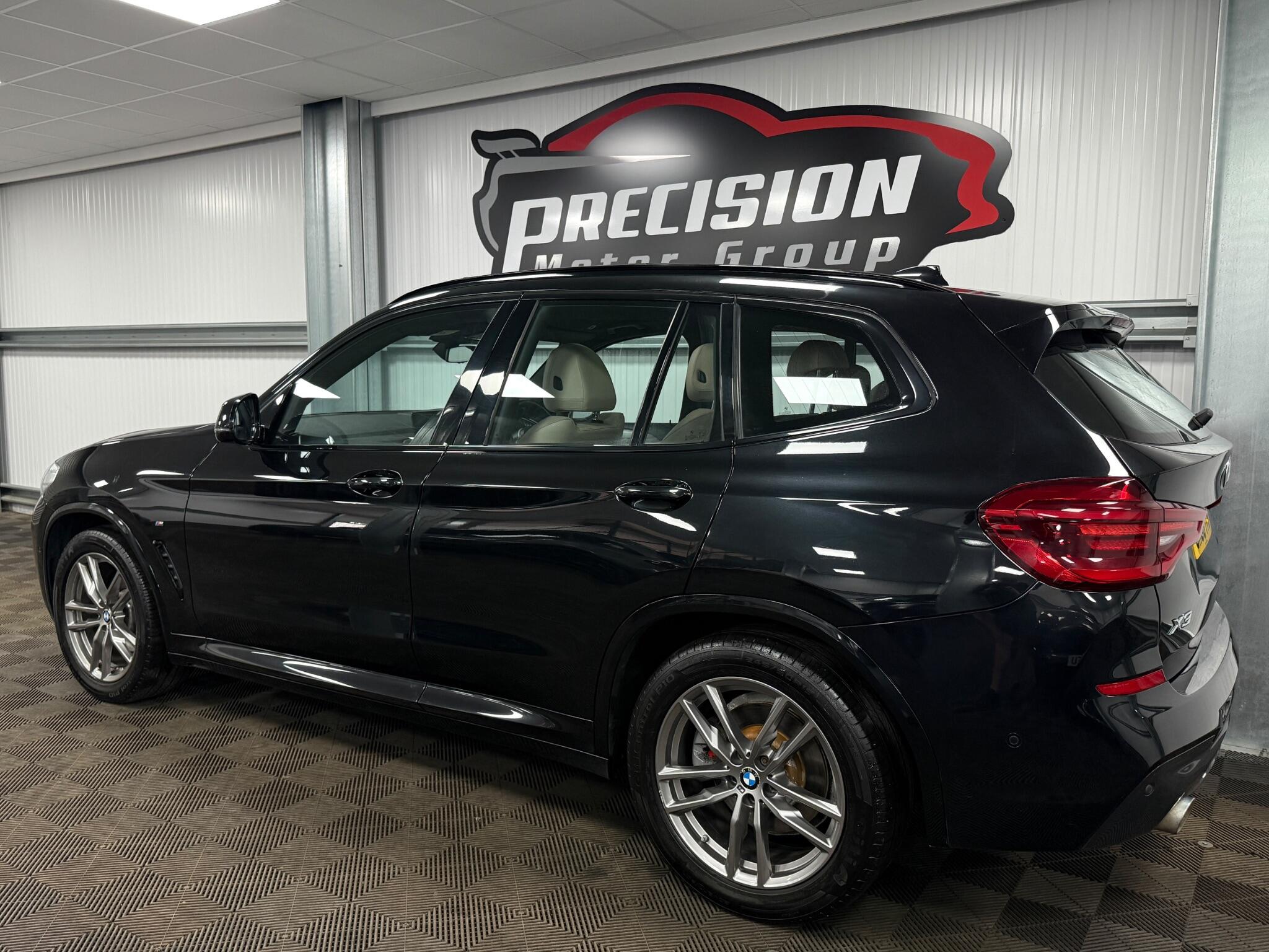 BMW X3 view 7