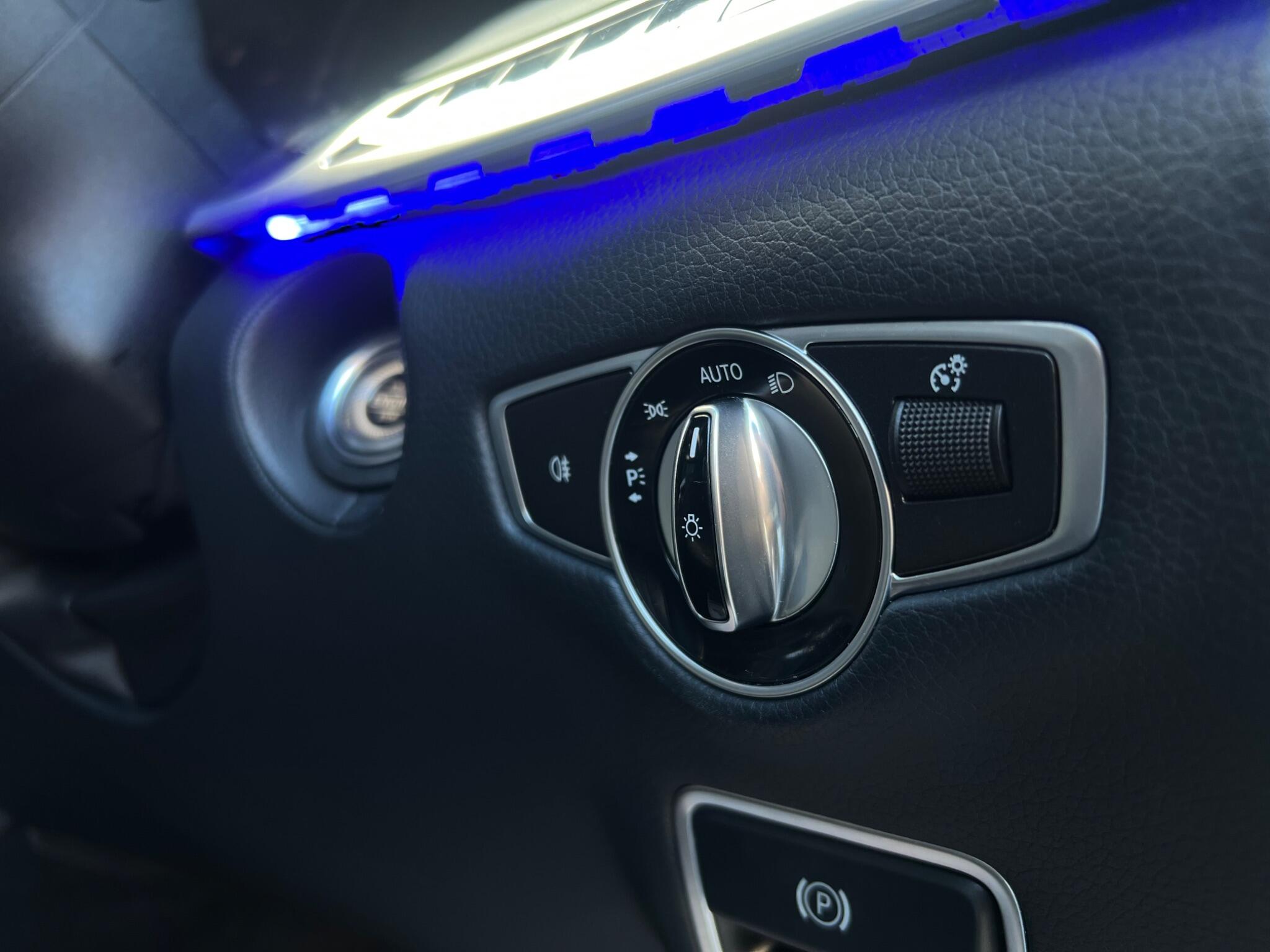 Mercedes-Benz S-Class view 52