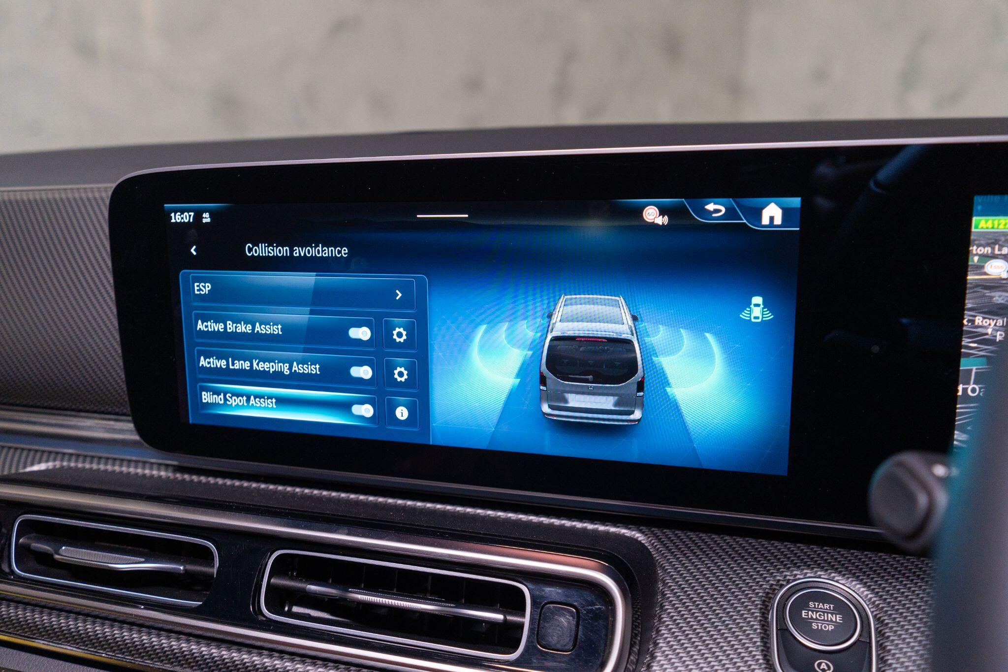 Mercedes-Benz V-Class view 28