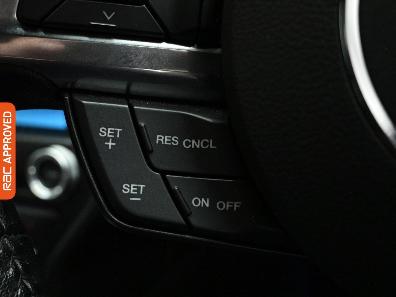 Ford Mustang view 24