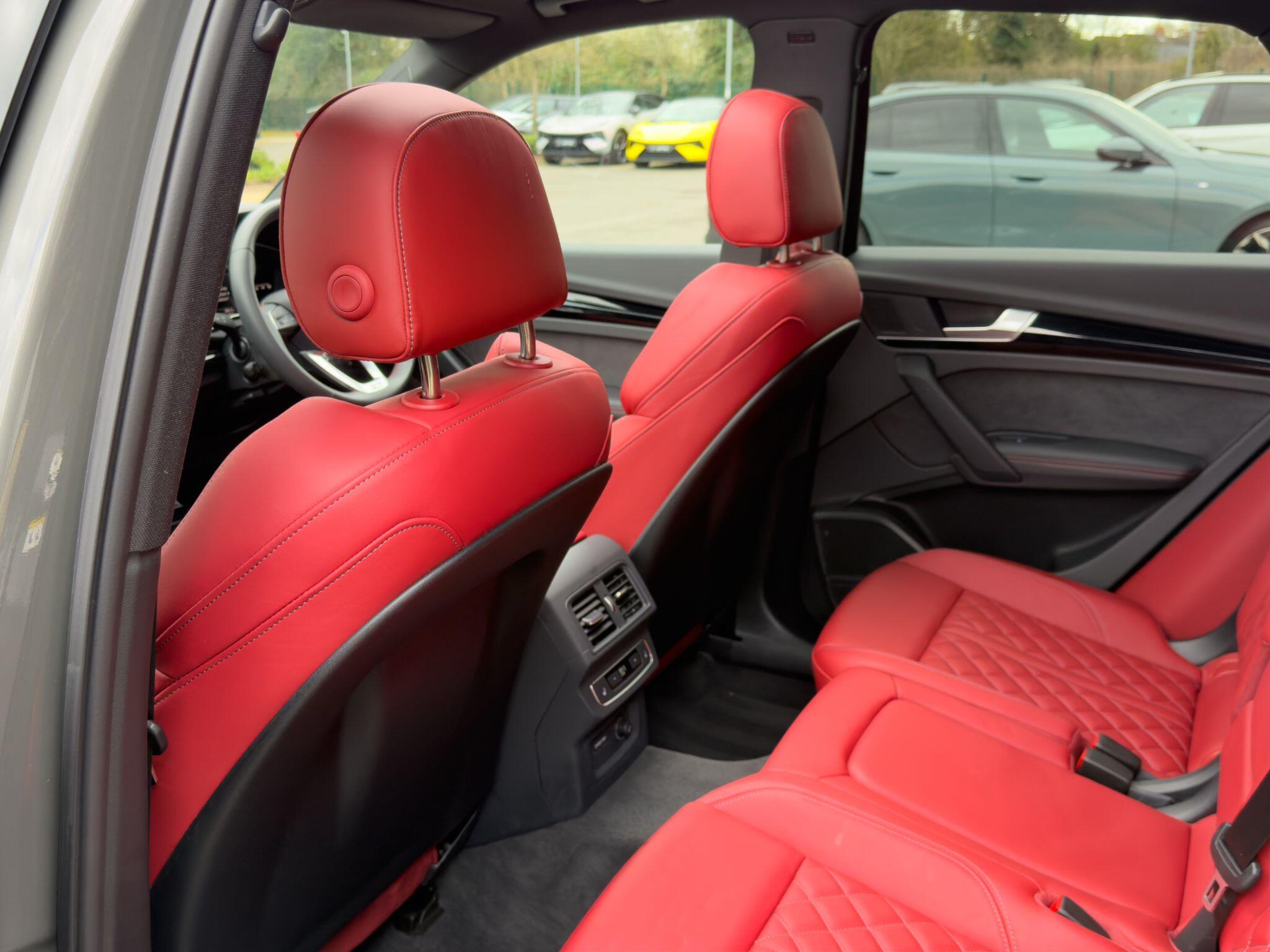 Audi Audi SQ5 view 33