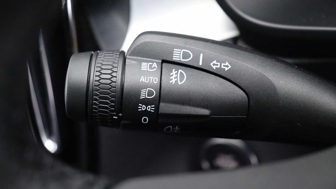 Volvo XC40 view 21