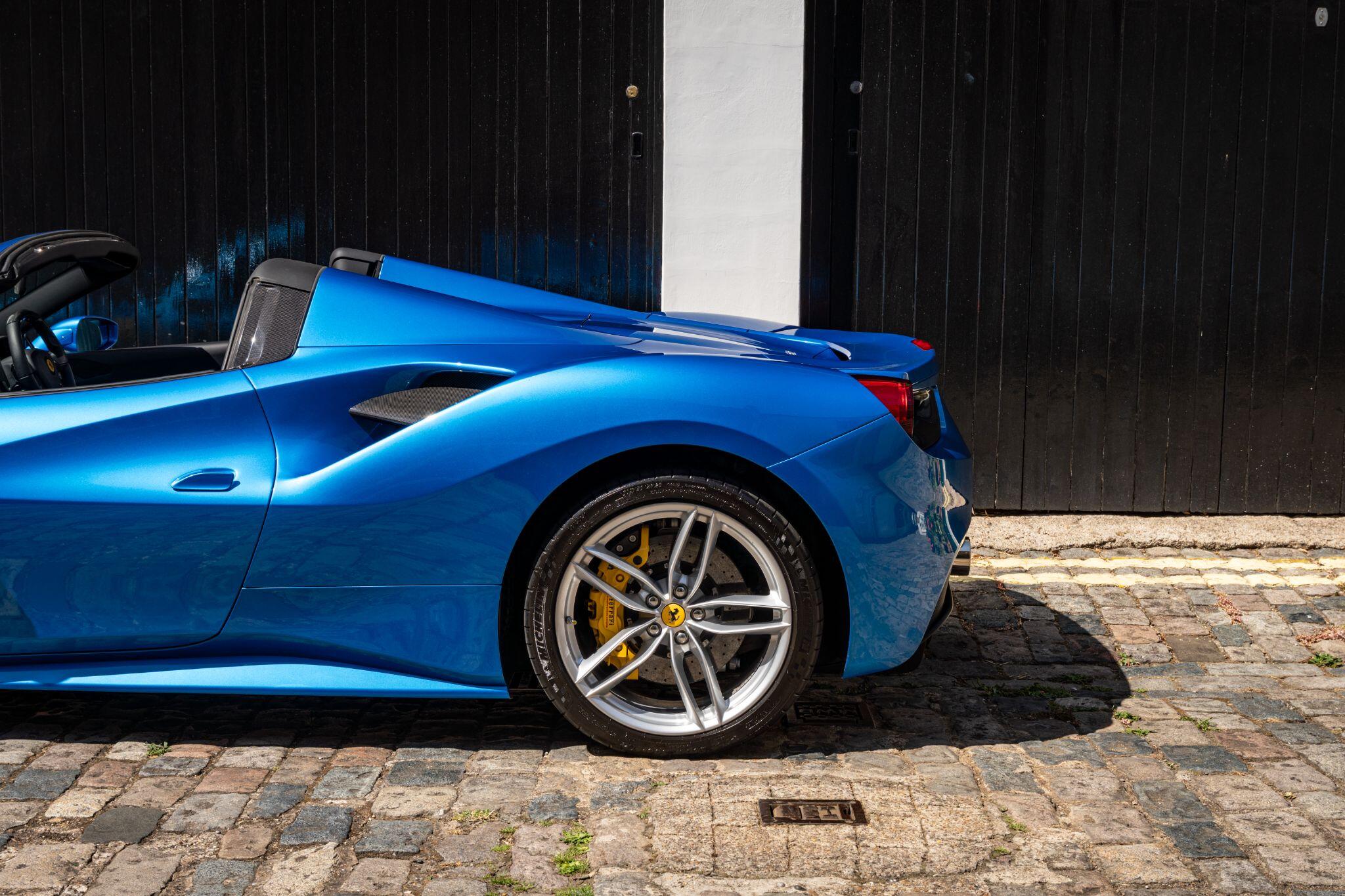 Ferrari 488 view 41