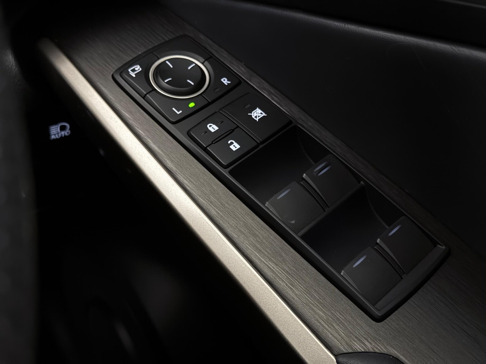 Lexus Is view 18