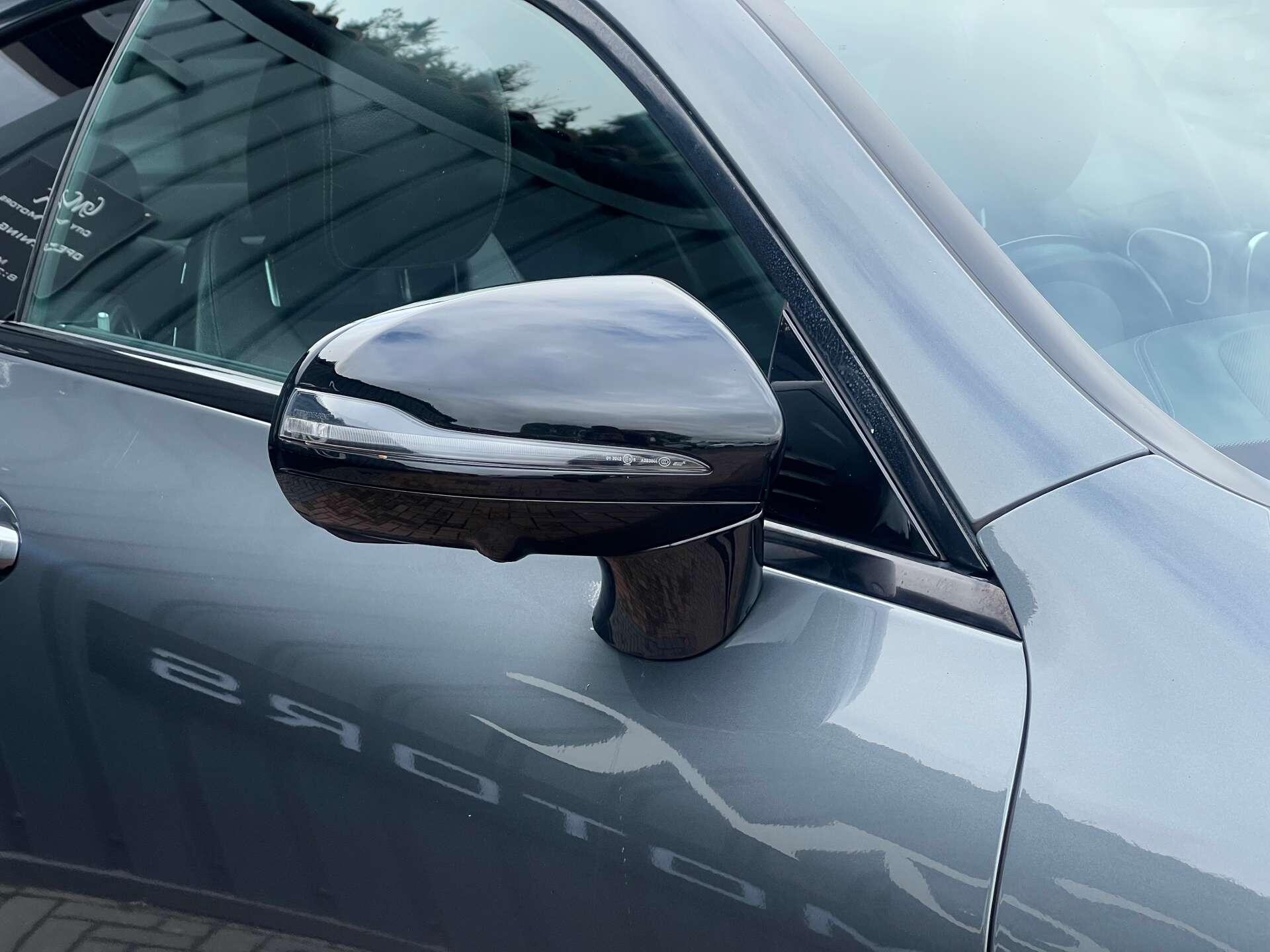 Mercedes-Benz E-Class view 64
