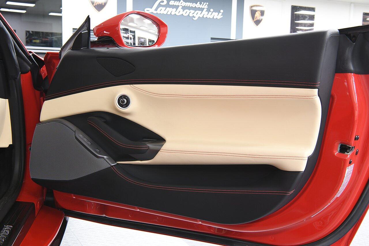 Ferrari Portofino view 28