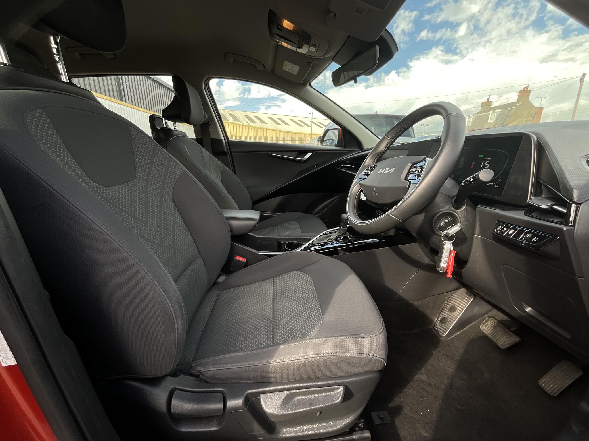 Kia Niro view 4