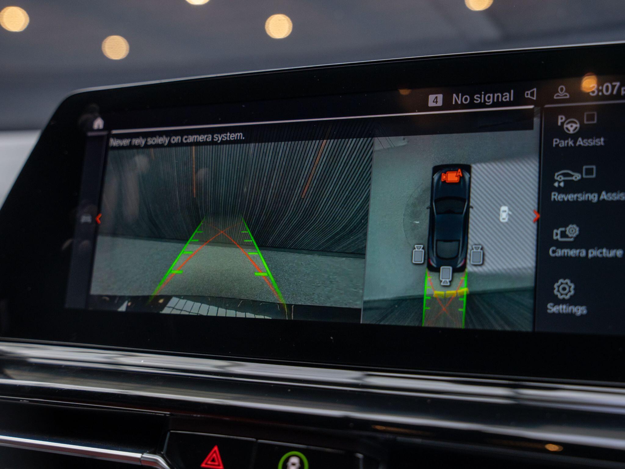 BMW 8 Series view 8