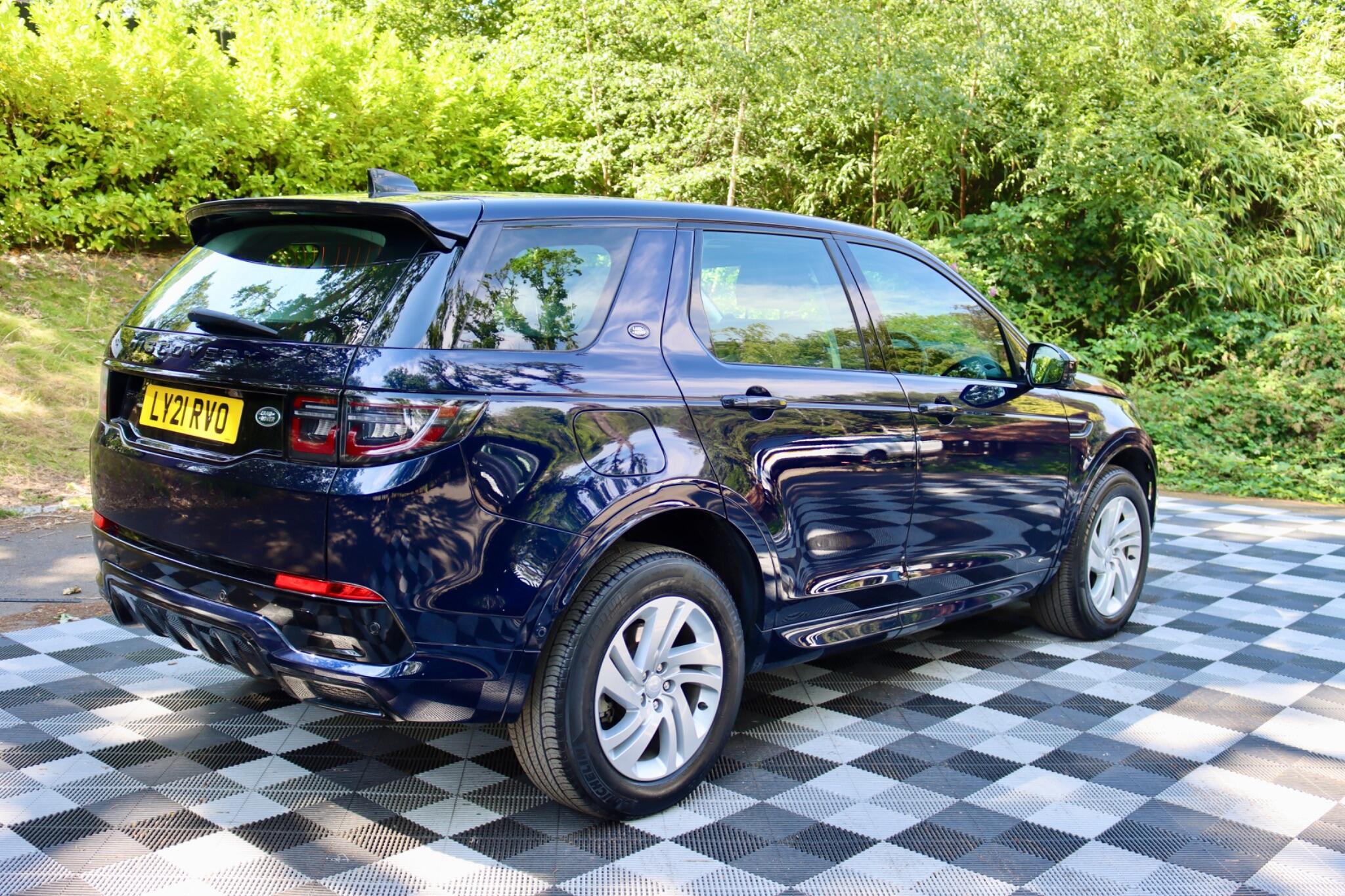 Land Rover Discovery Sport view 22