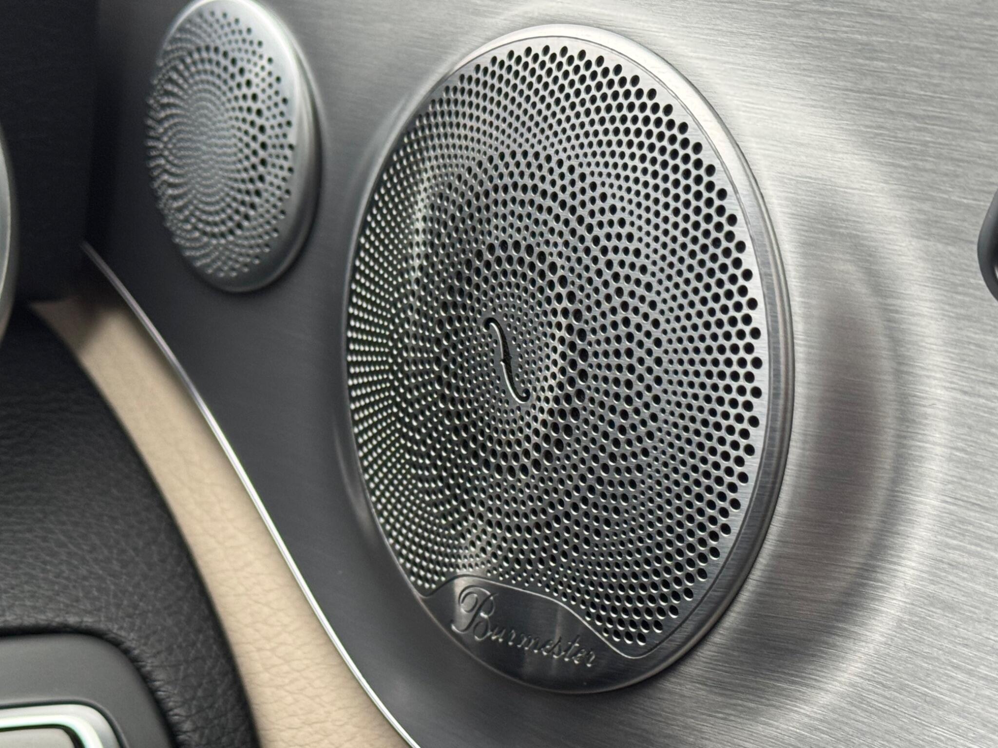 Mercedes-Benz C Class view 15