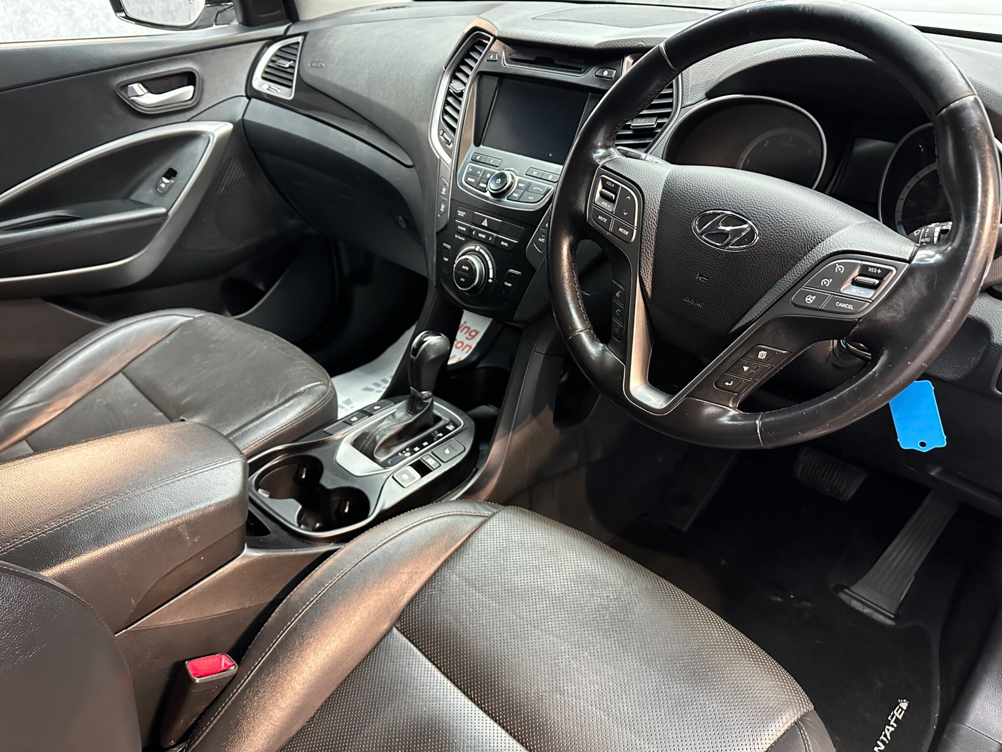 Hyundai Santa Fe view 2